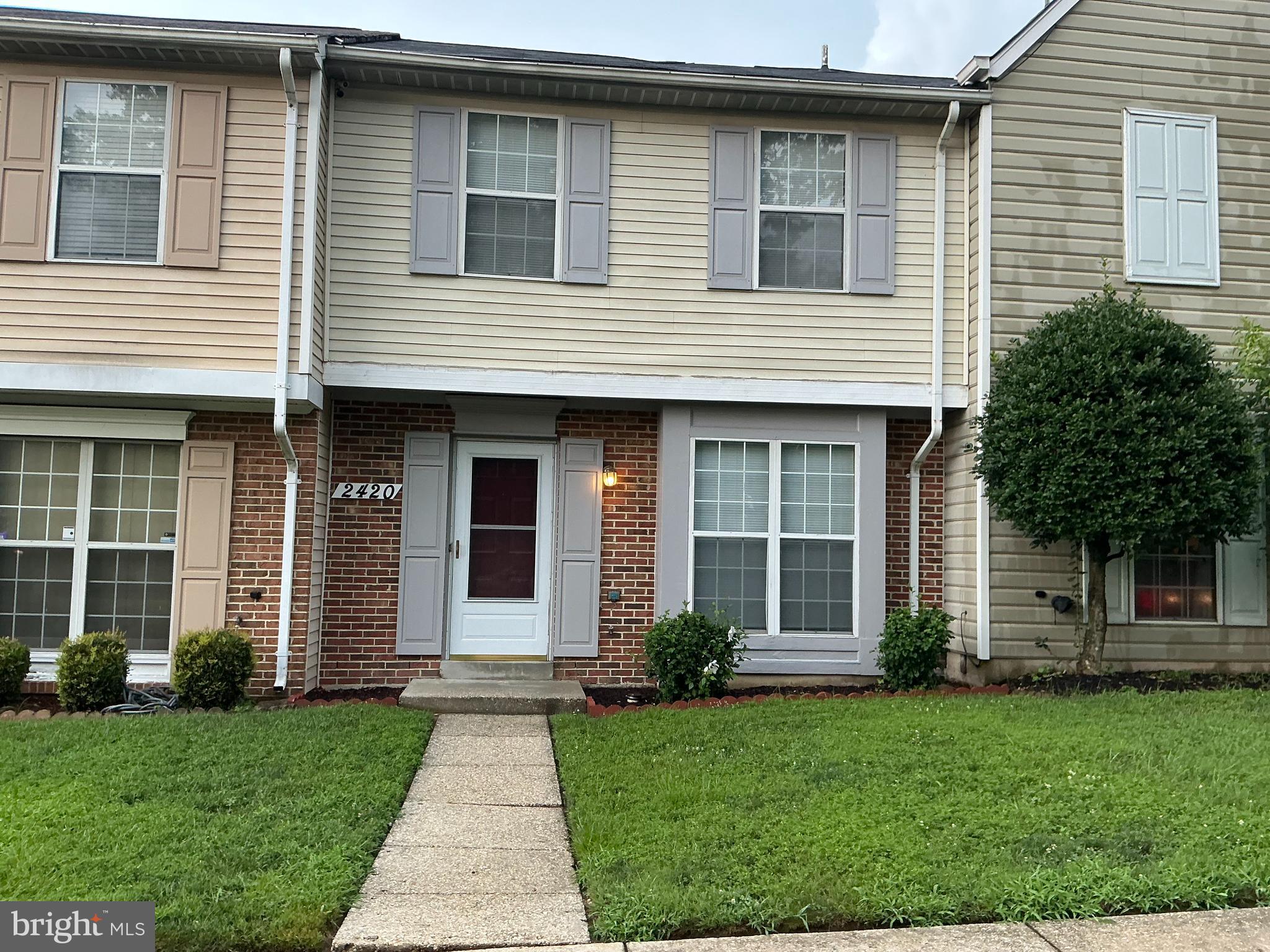 ROSECROFT VILLAGE PLAT O - Residential Lease