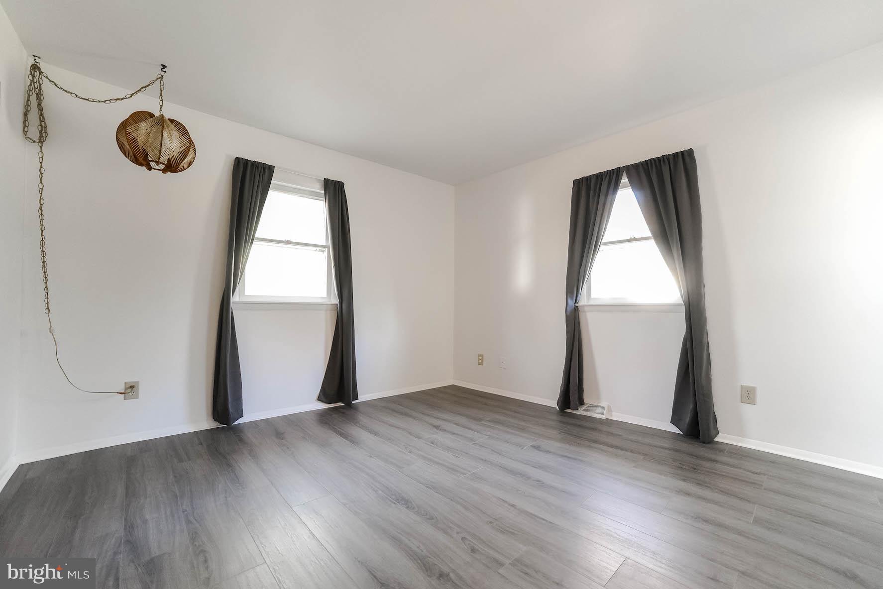 MAPLE RUN - Residential