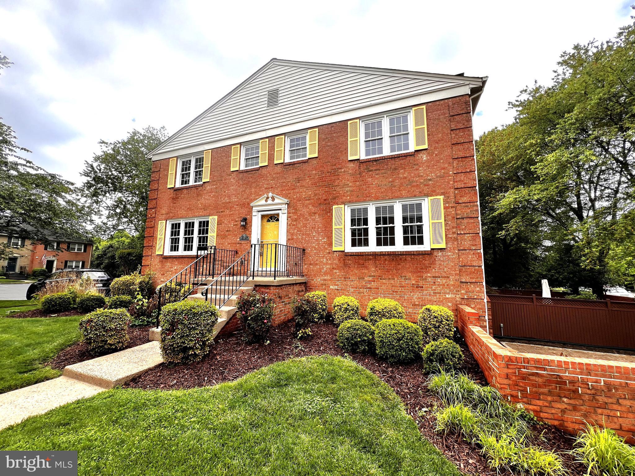 6572 FLAGMAKER COURT