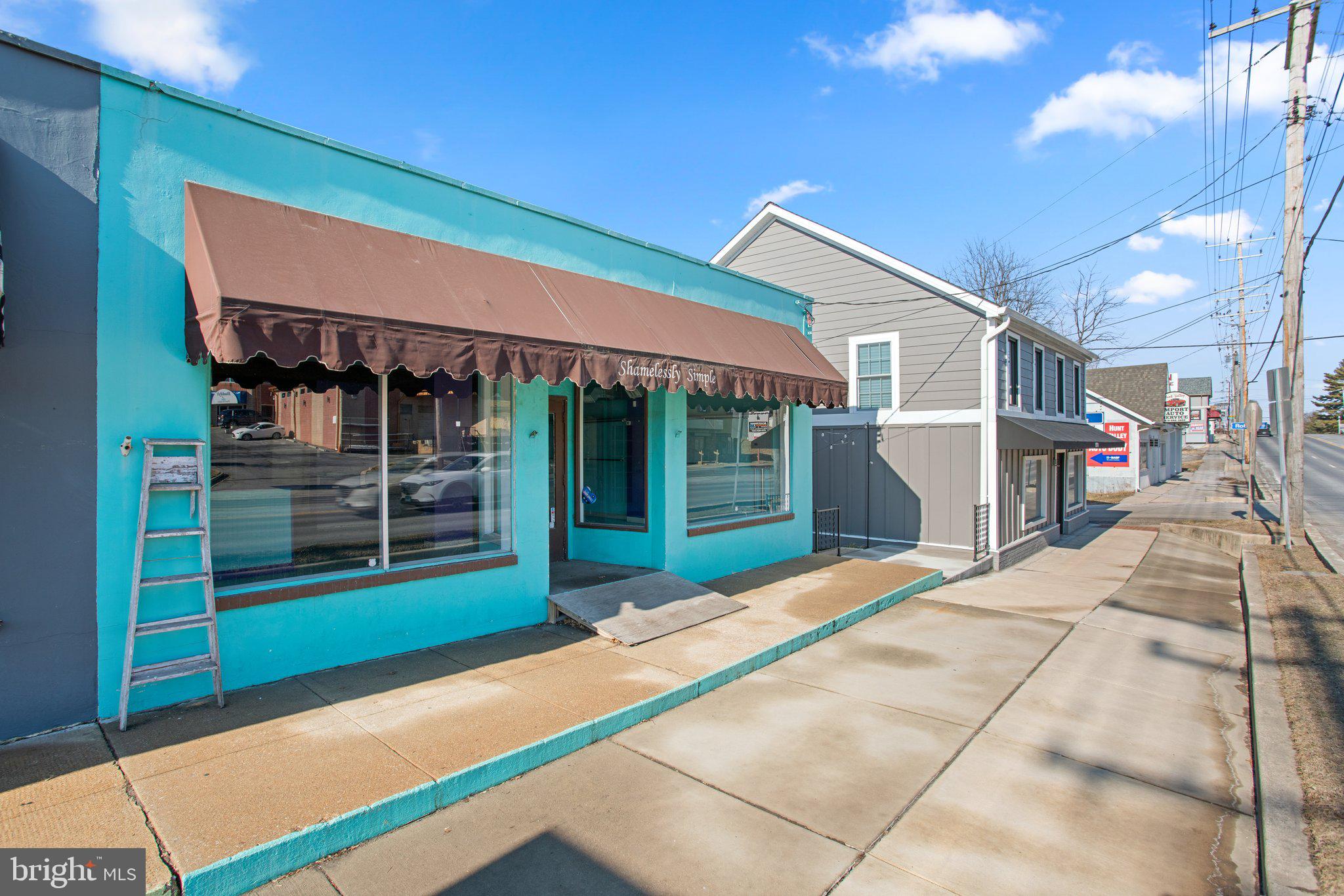 10712 A YORK ROAD