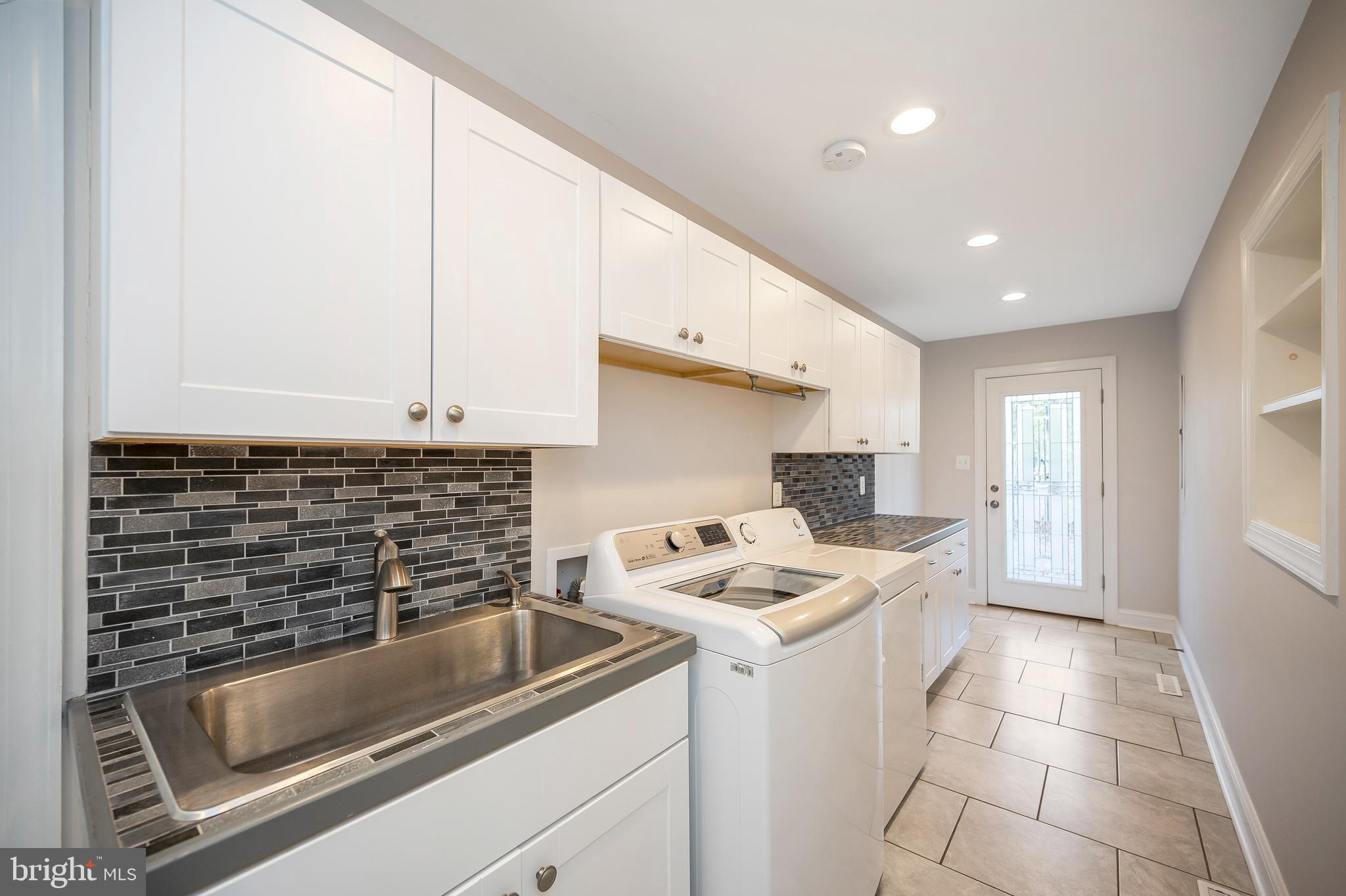 LAKE OF THE WOODS - Residential