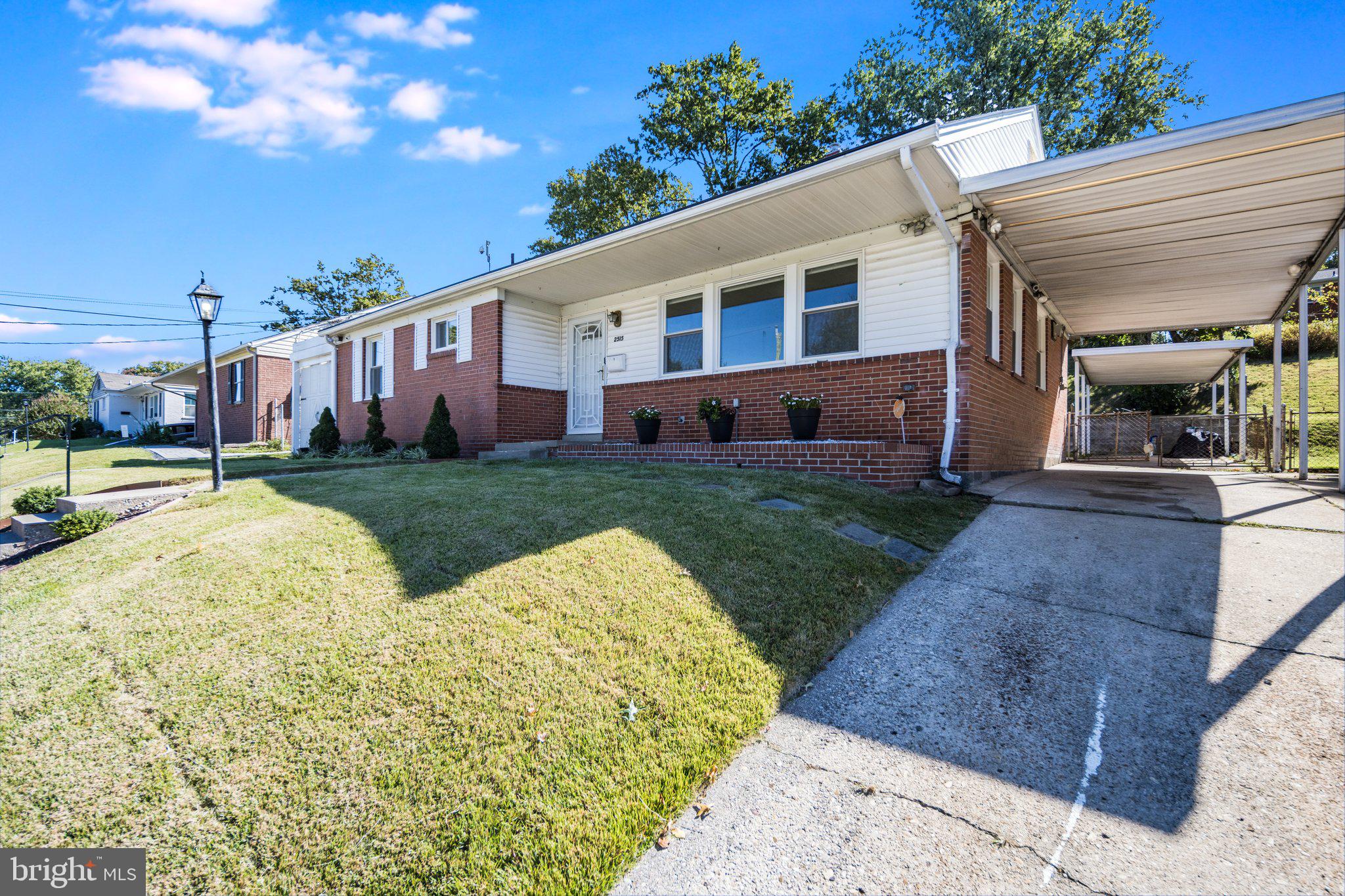 HILLCREST ESTATES - Residential Lease