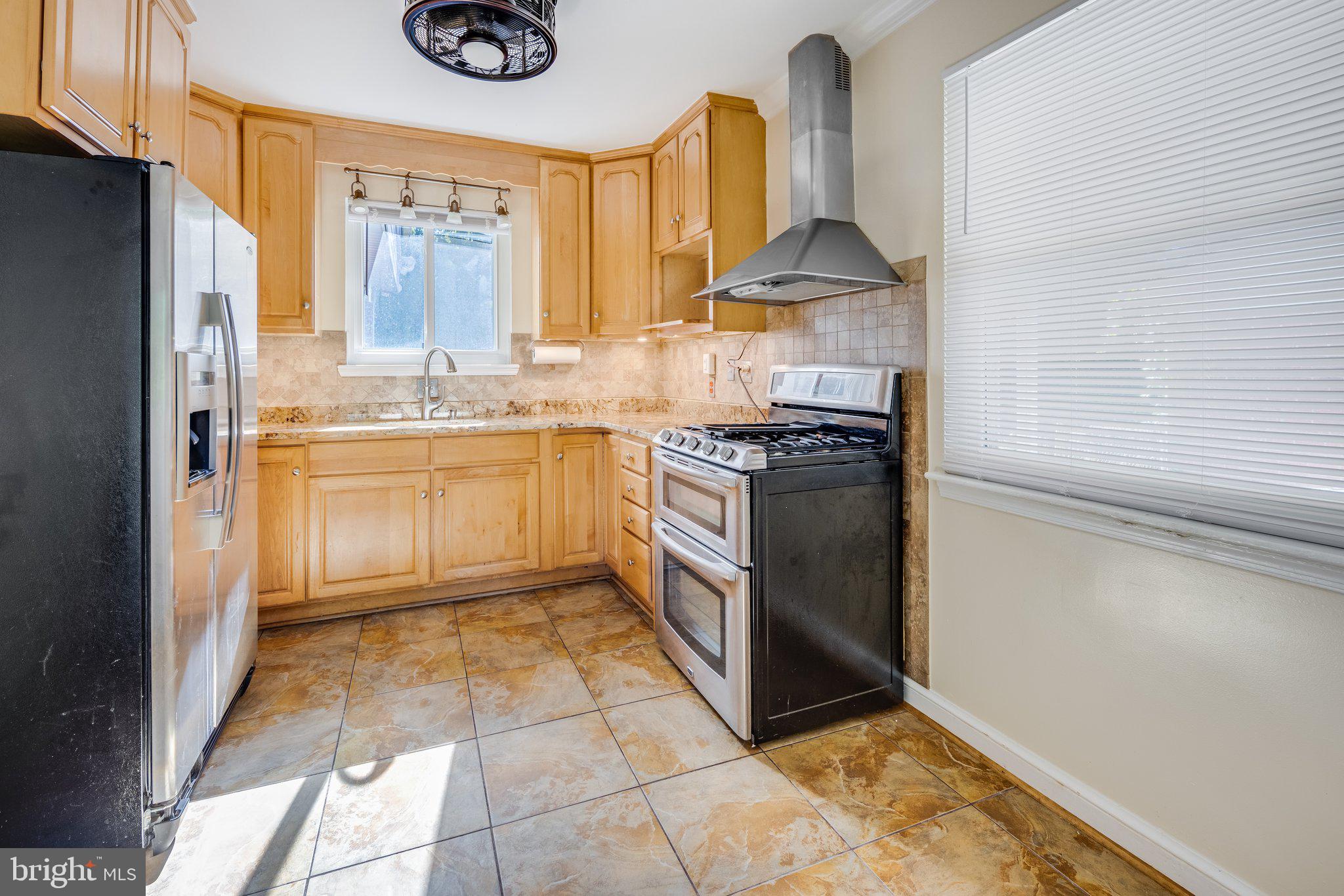 HILLCREST ESTATES - Residential Lease