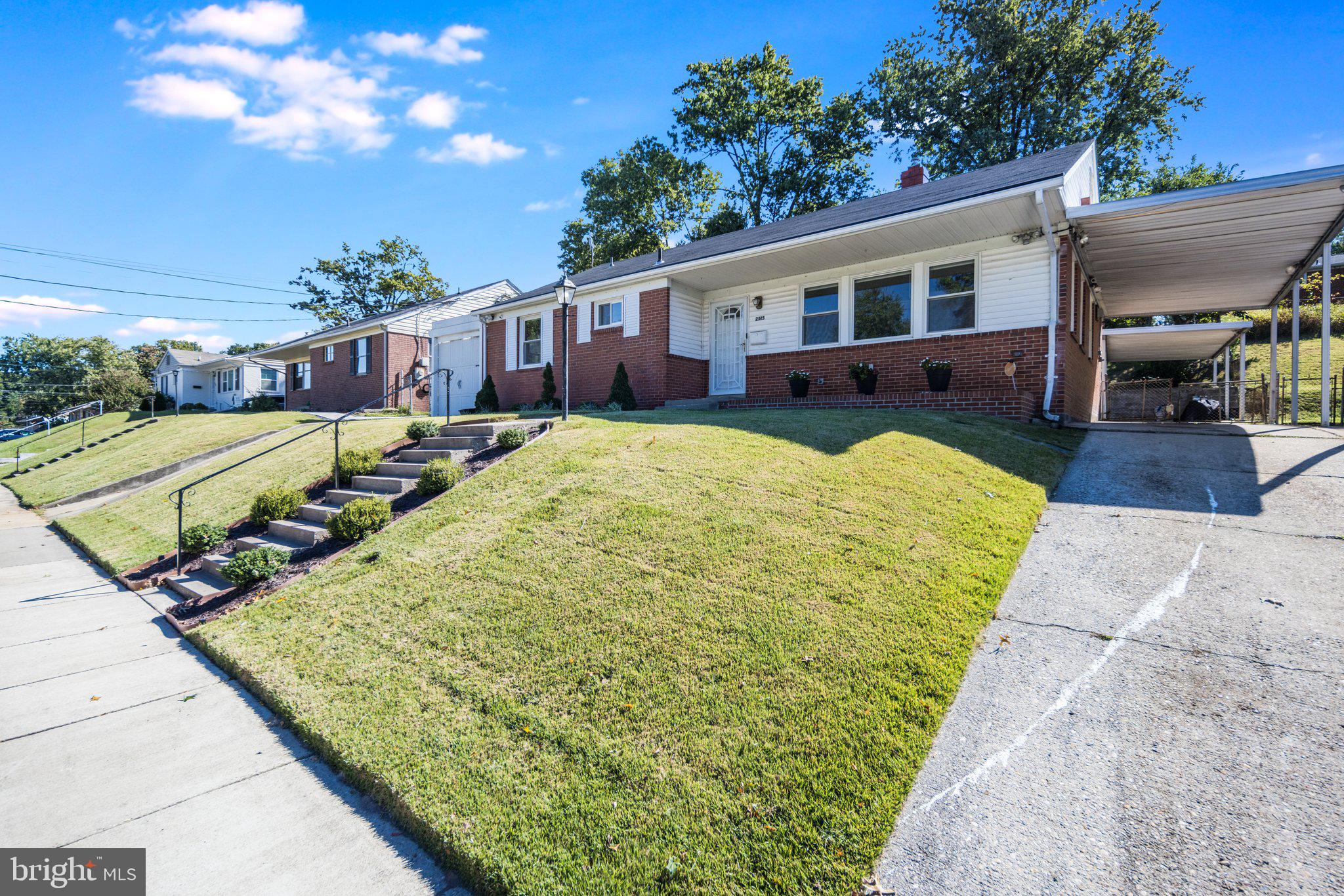 HILLCREST ESTATES - Residential Lease