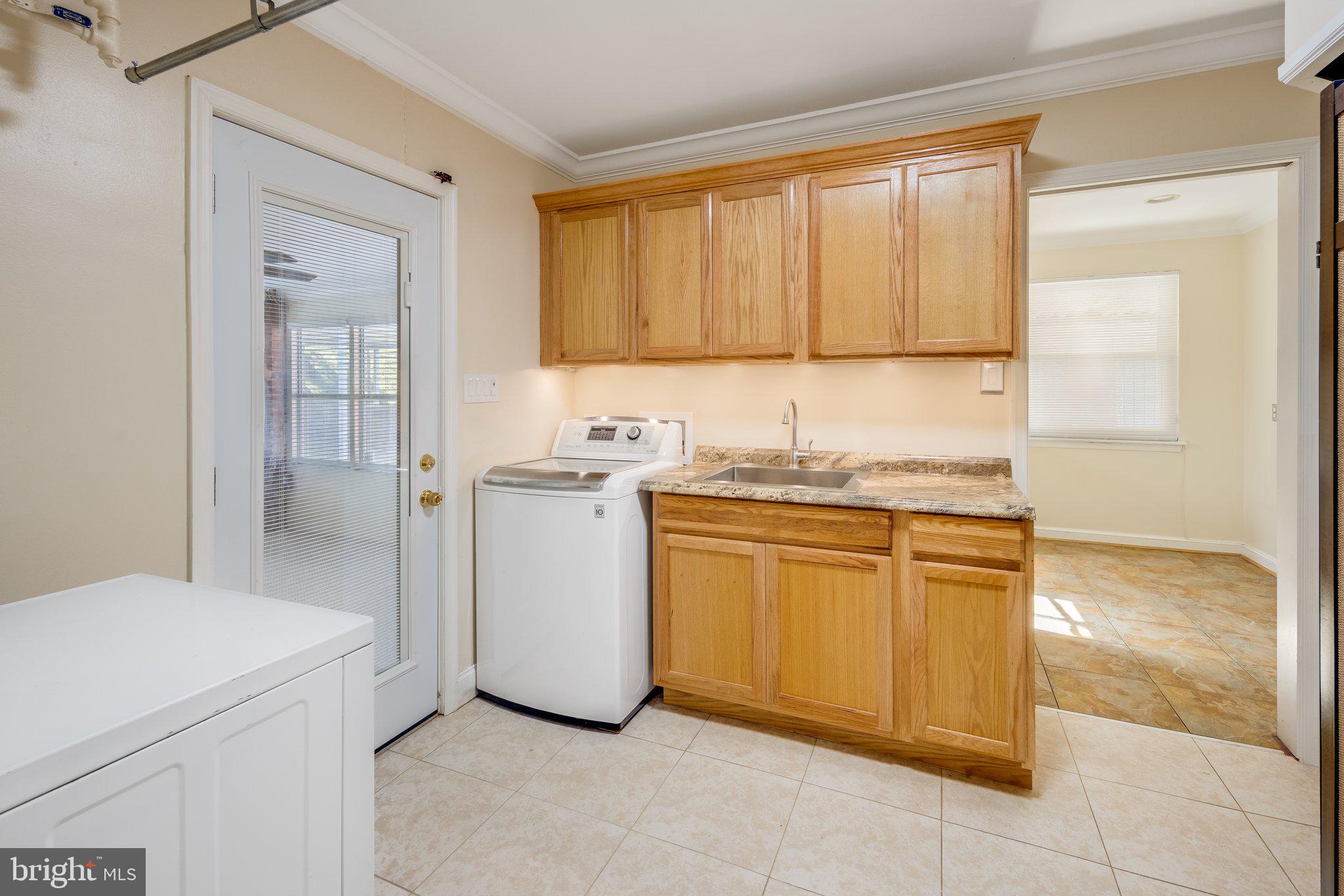 HILLCREST ESTATES - Residential Lease