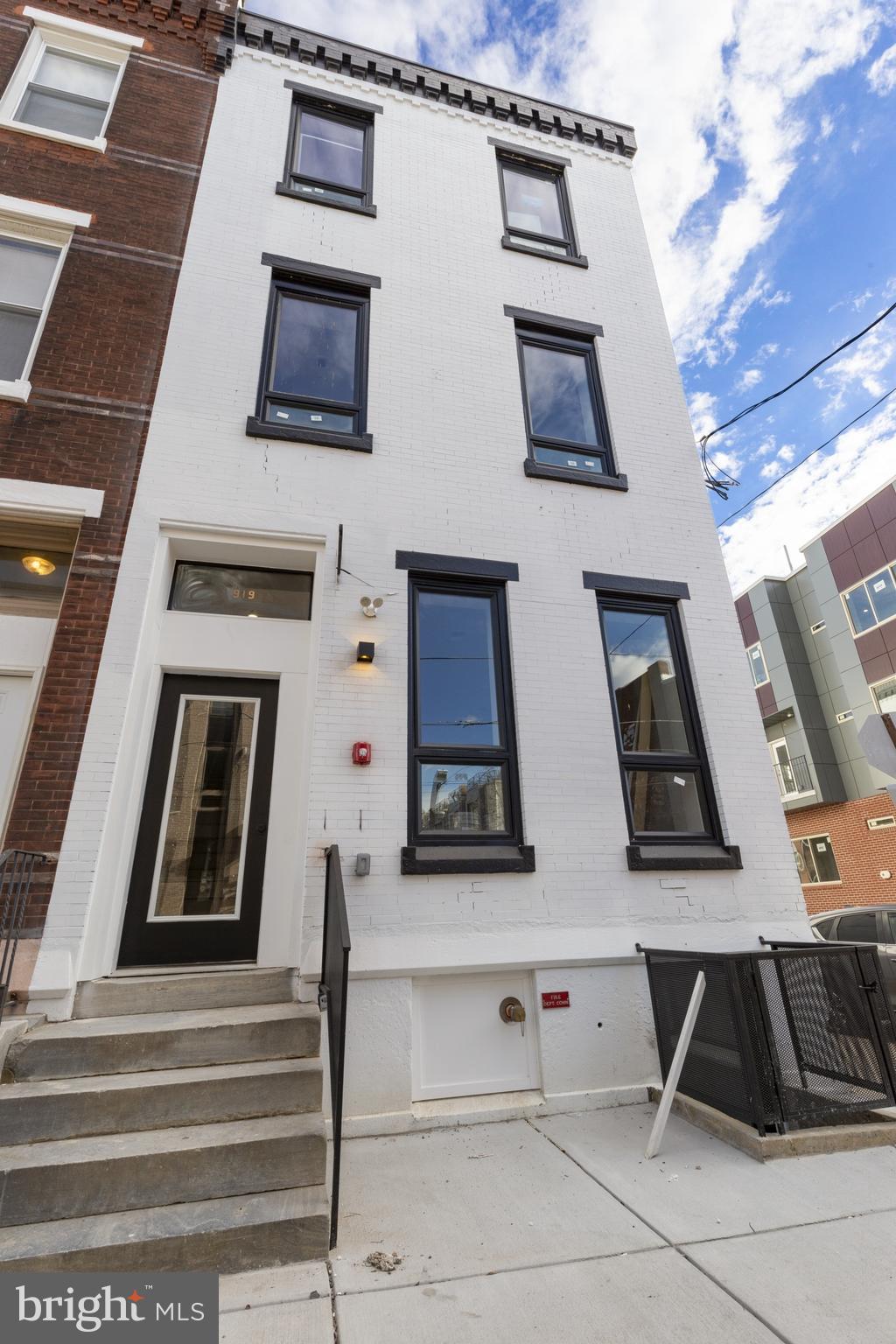 FRANCISVILLE - Residential Lease