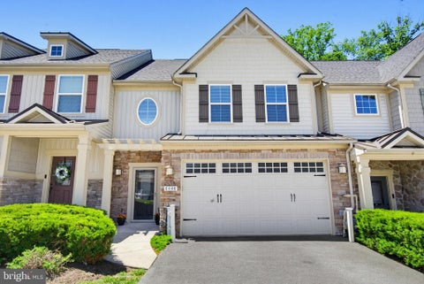 Townhouse For Sale - 6446 Park Forest Circle<br/> ELKRIDGE, MD 21075