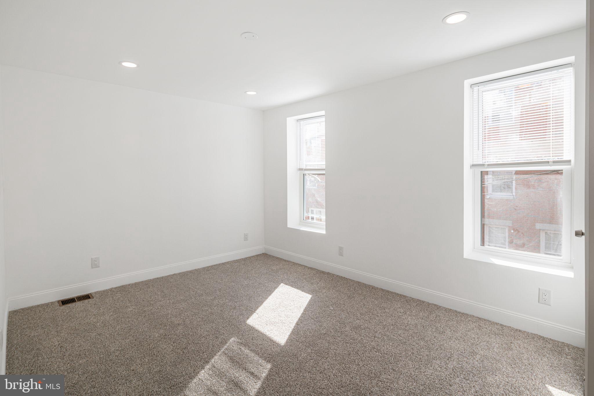 HAWTHORNE - Residential Lease