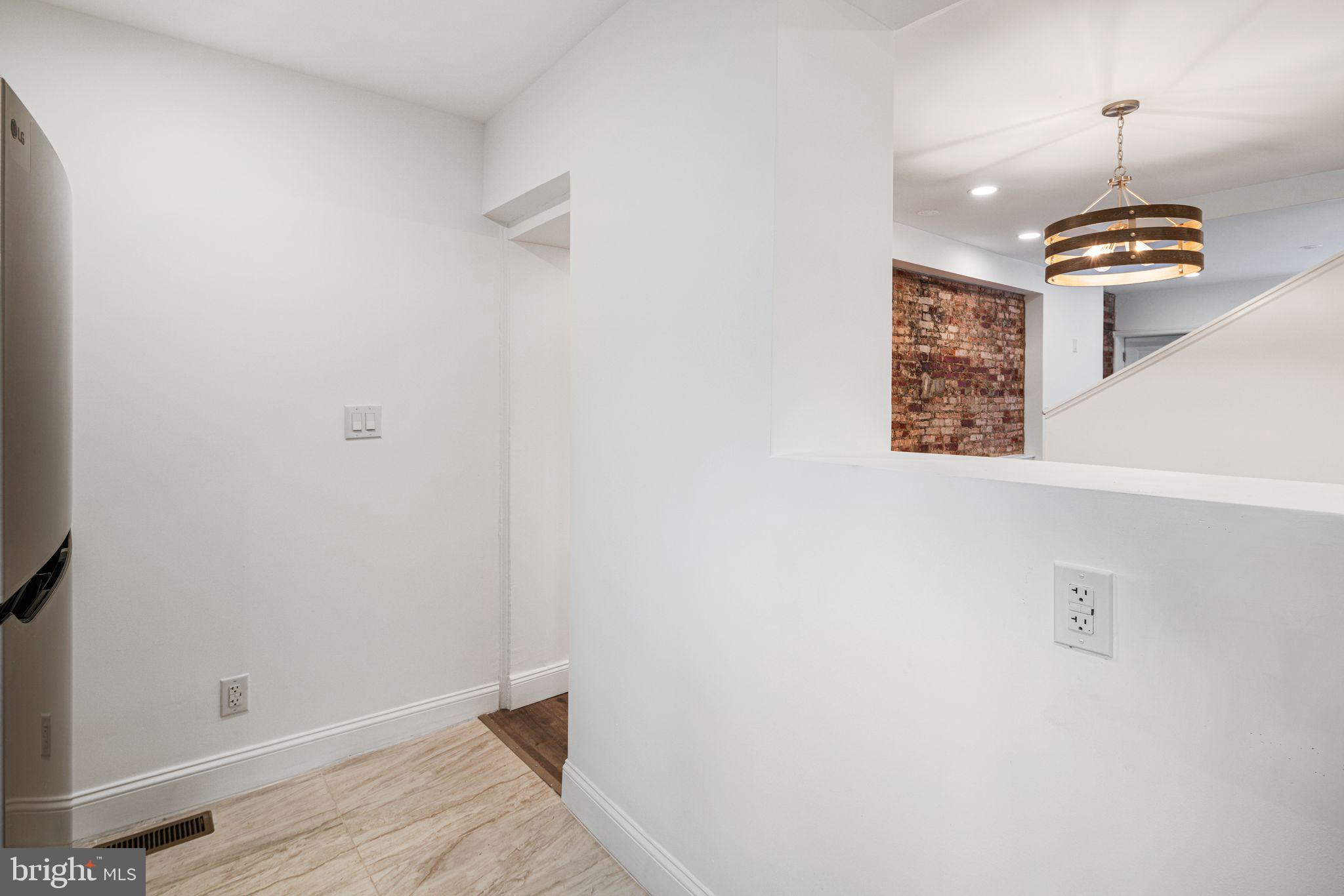 HAWTHORNE - Residential Lease