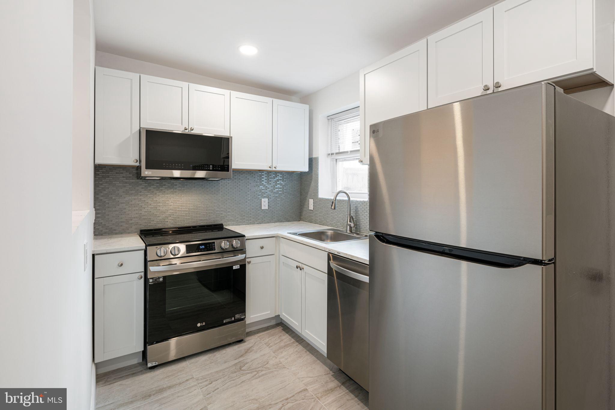 HAWTHORNE - Residential Lease