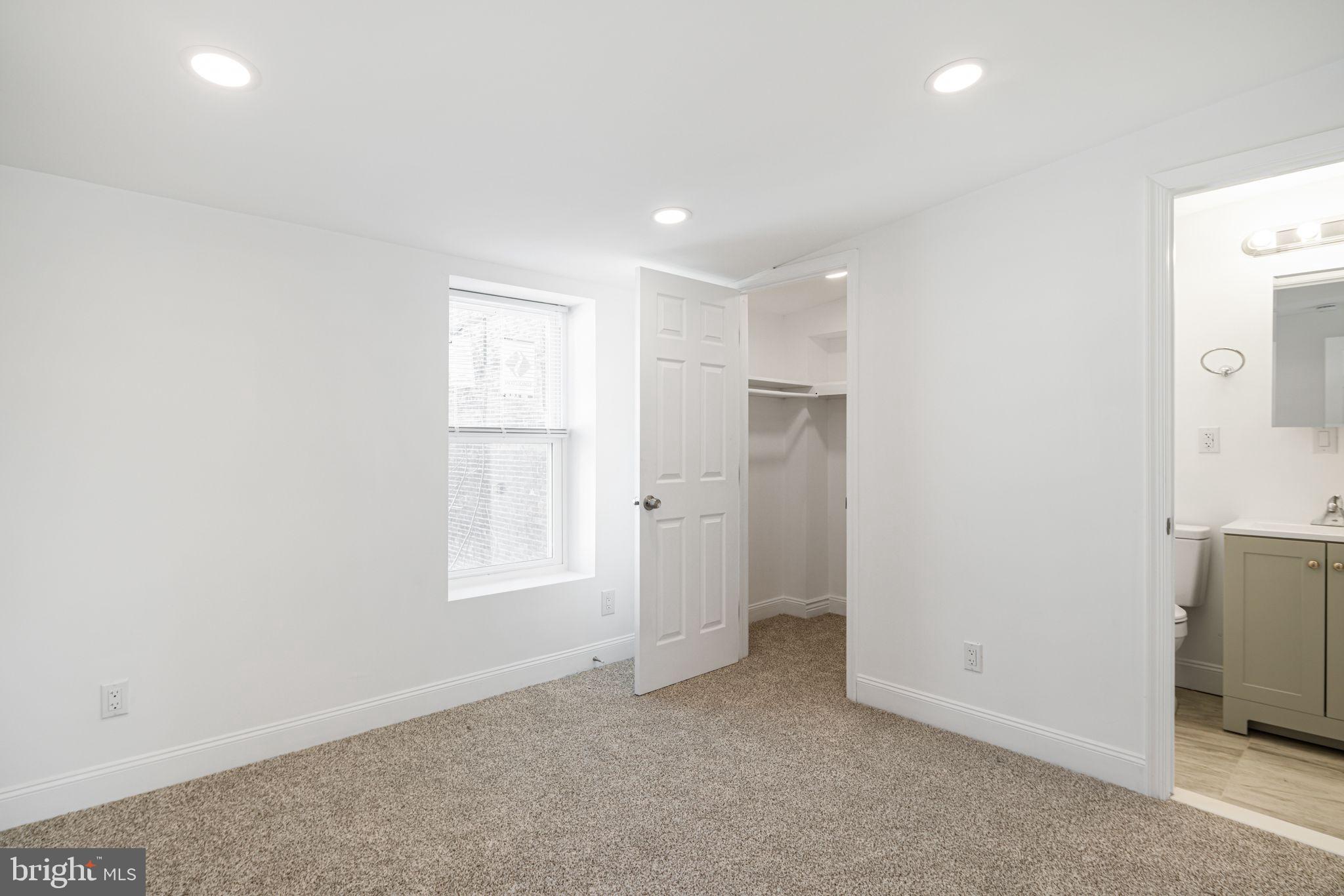 HAWTHORNE - Residential Lease