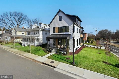 507 S ADAMS STREET ARLINGTON VA 22204