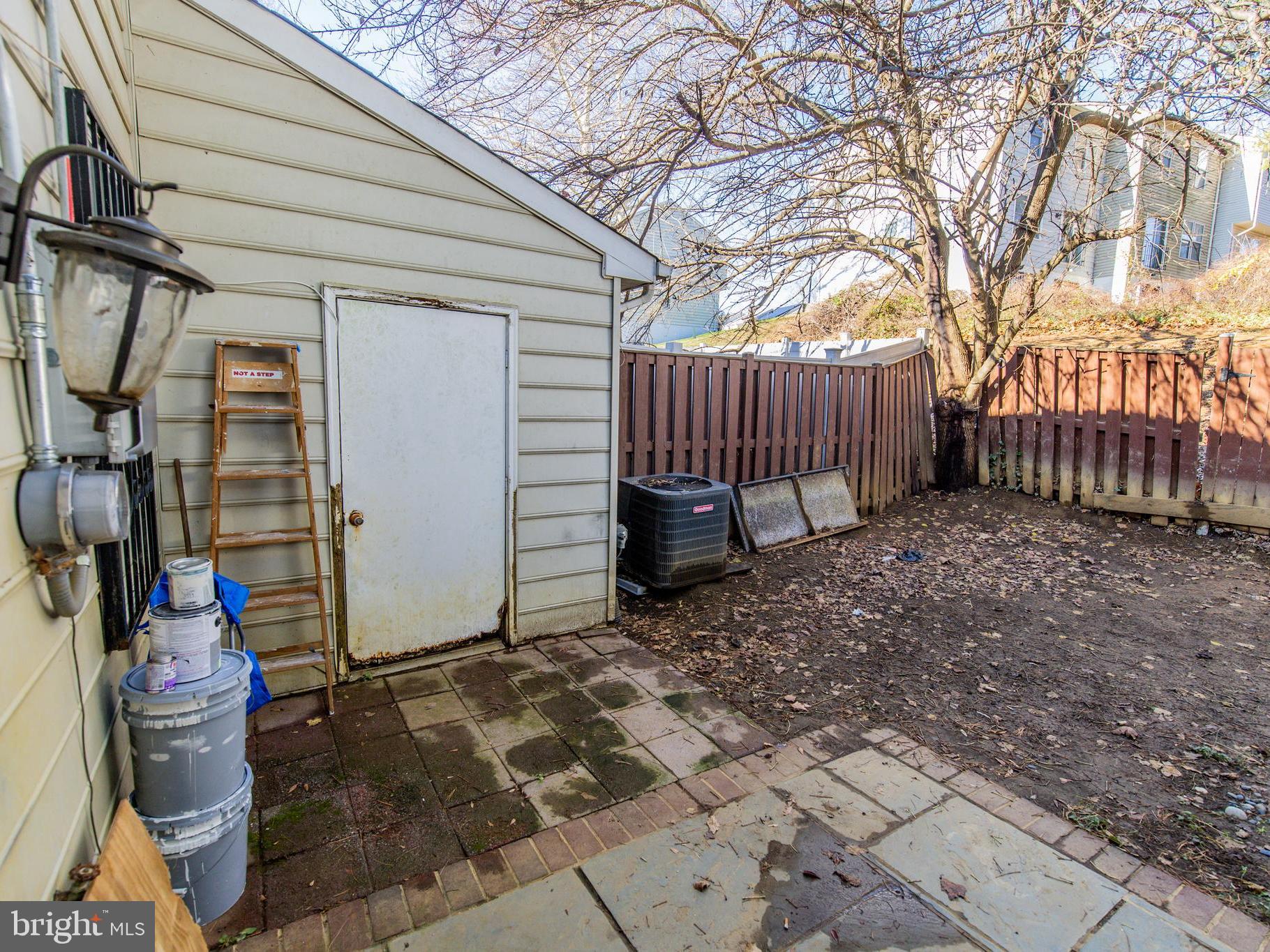 LONDON WOODS - Residential