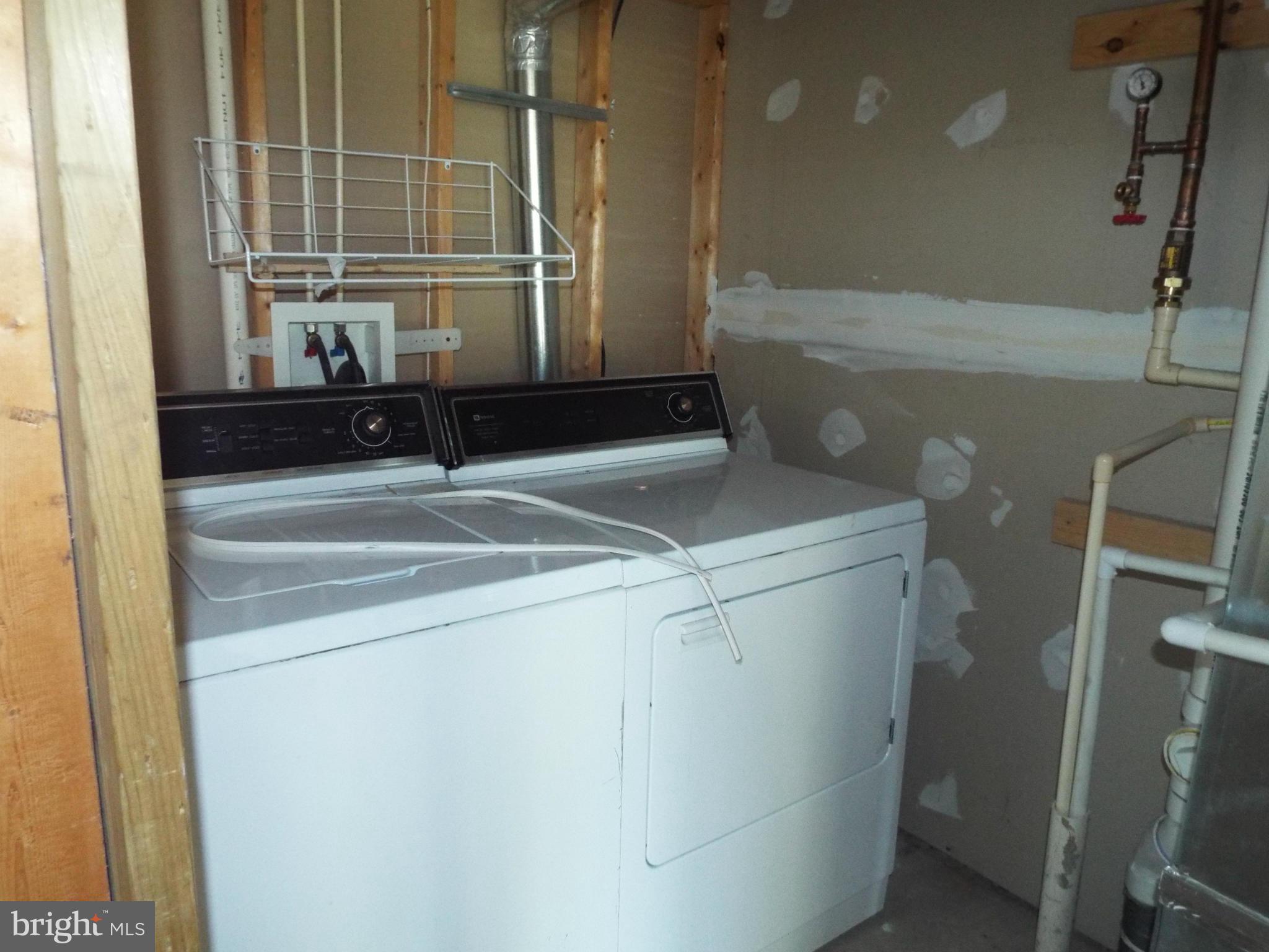 APPLEGATE NORTH - Residential Lease