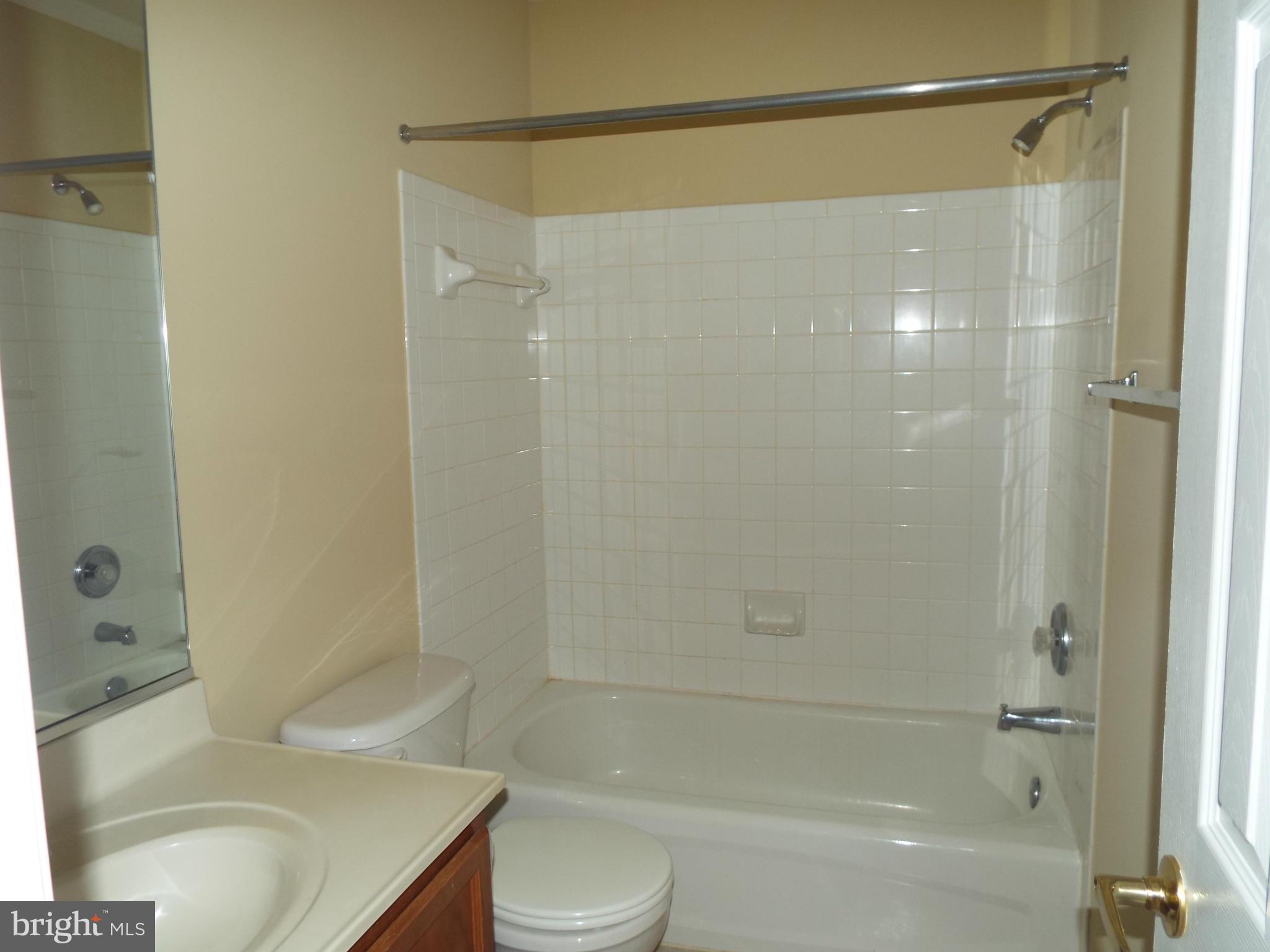 APPLEGATE NORTH - Residential Lease