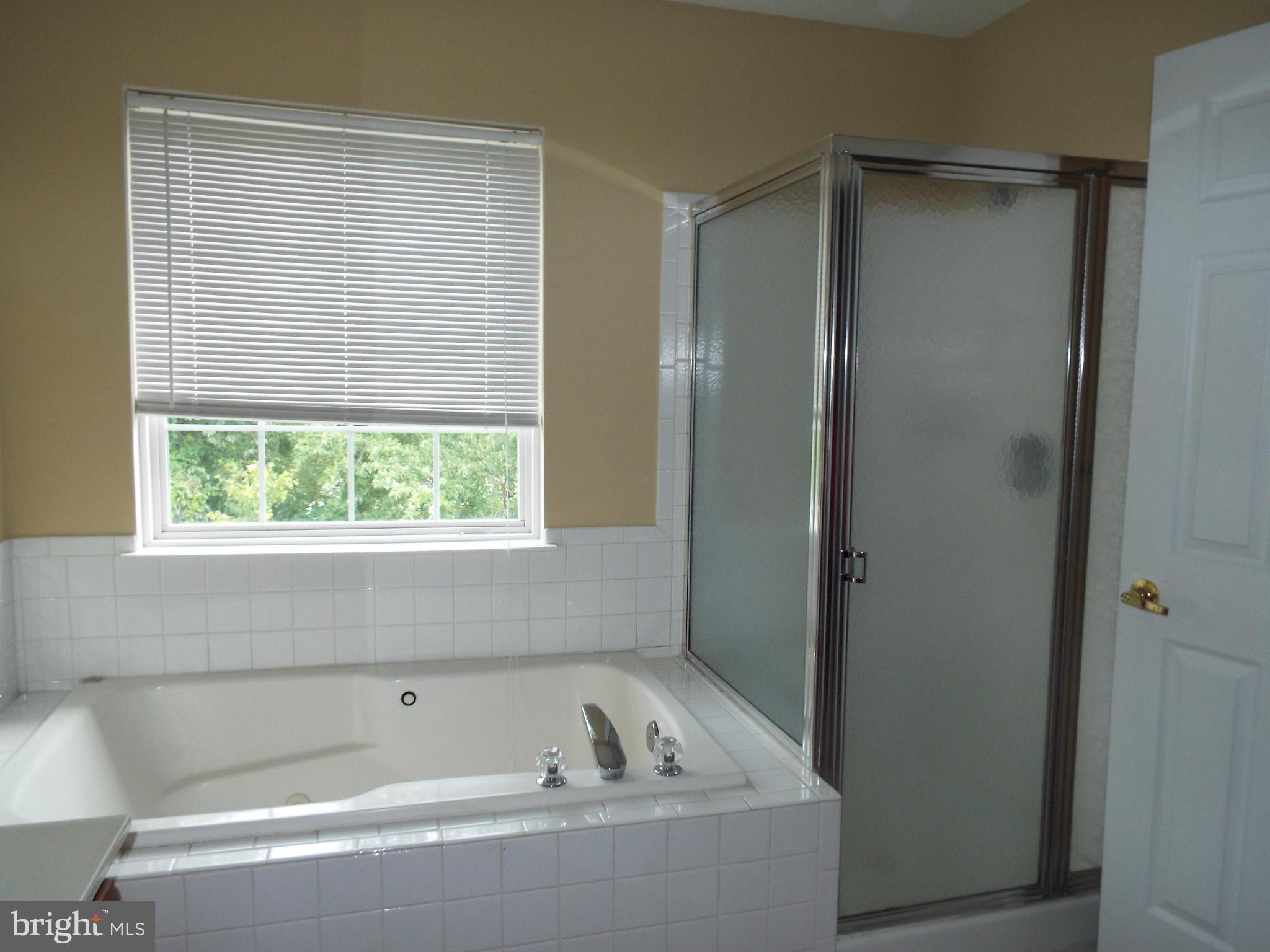 APPLEGATE NORTH - Residential Lease