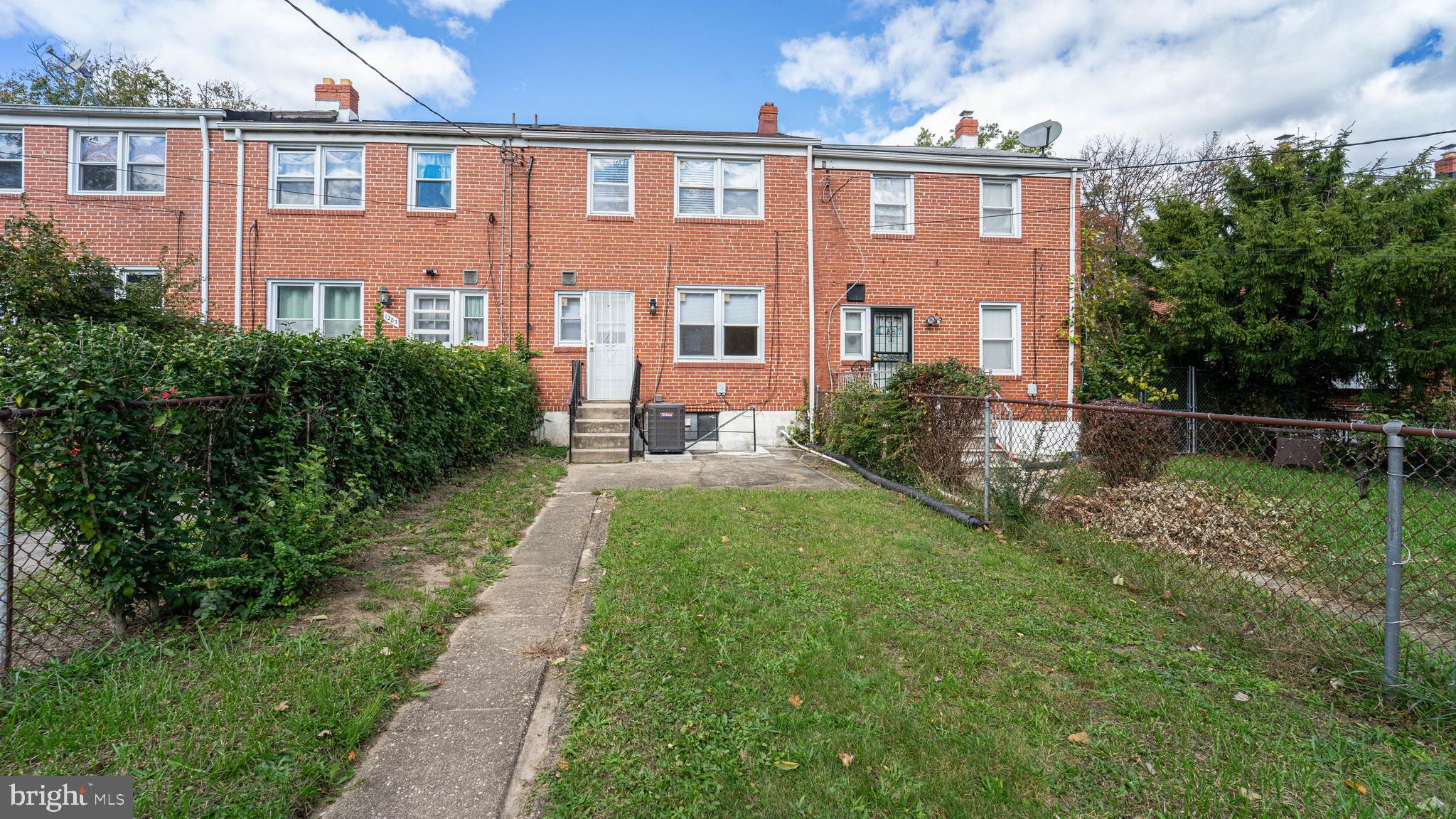 IDLEWOOD - Residential