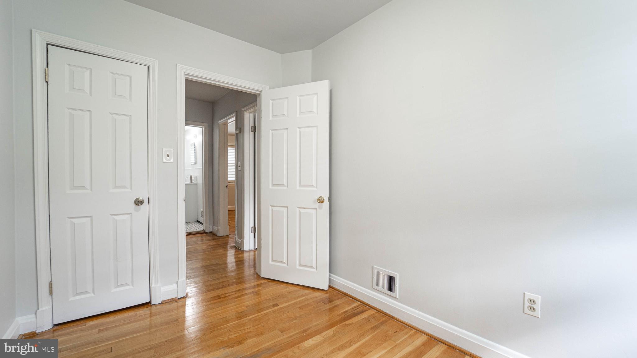 IDLEWOOD - Residential