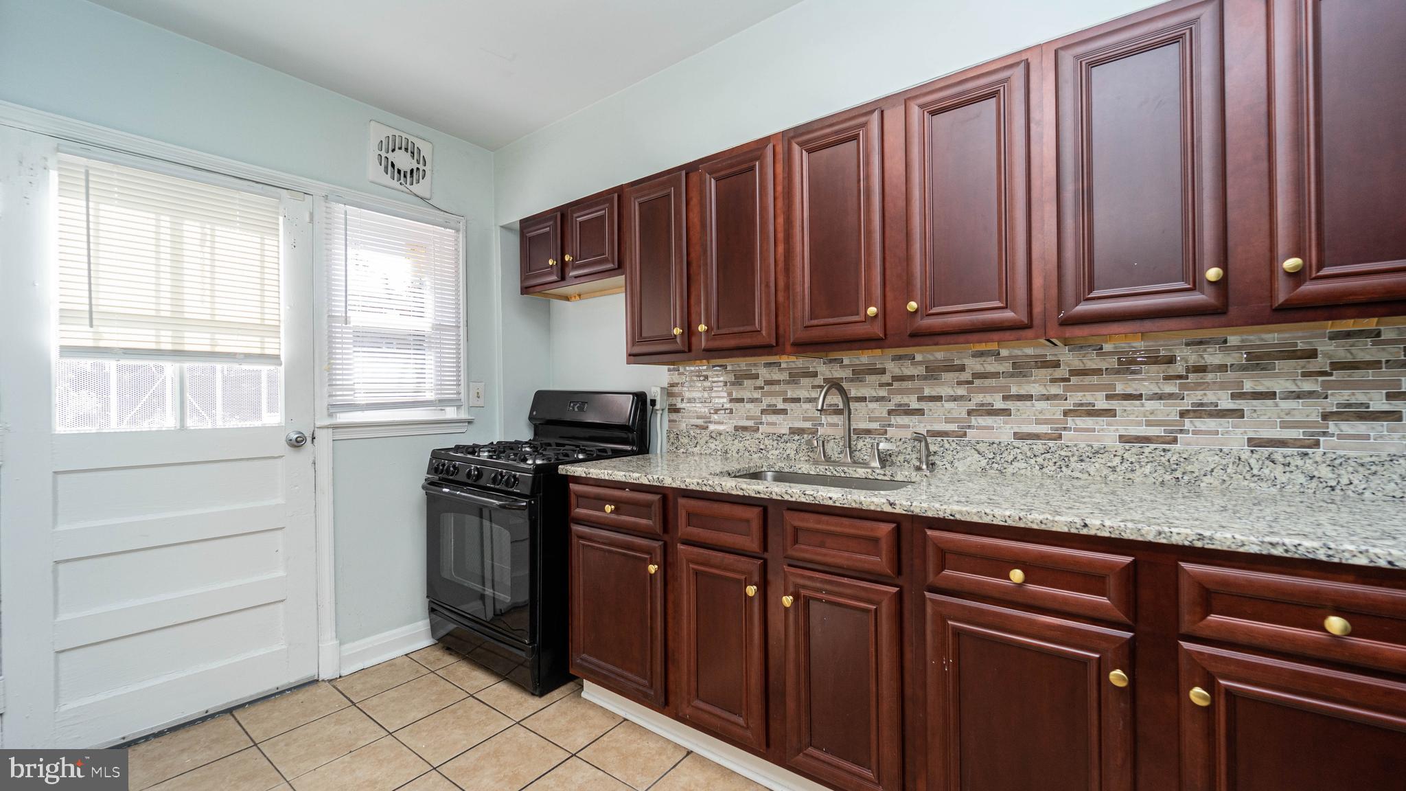 IDLEWOOD - Residential