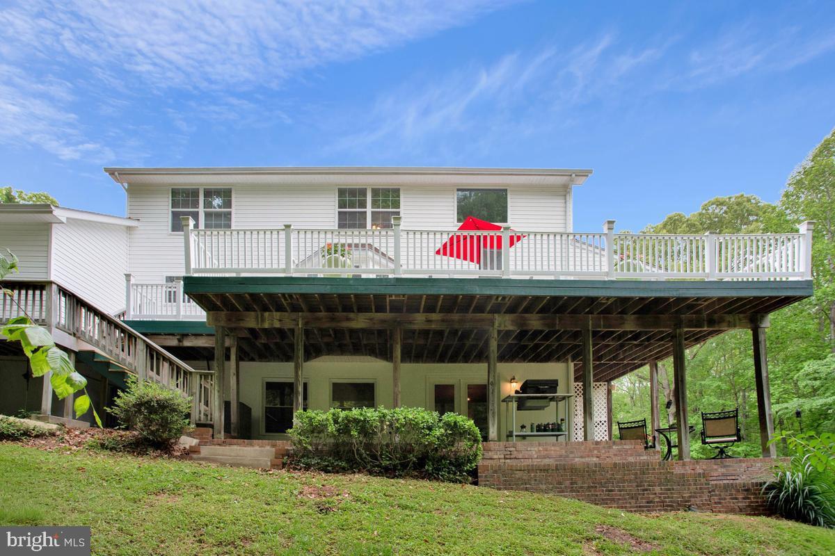 ISLAND CREEK WOODS - Residential
