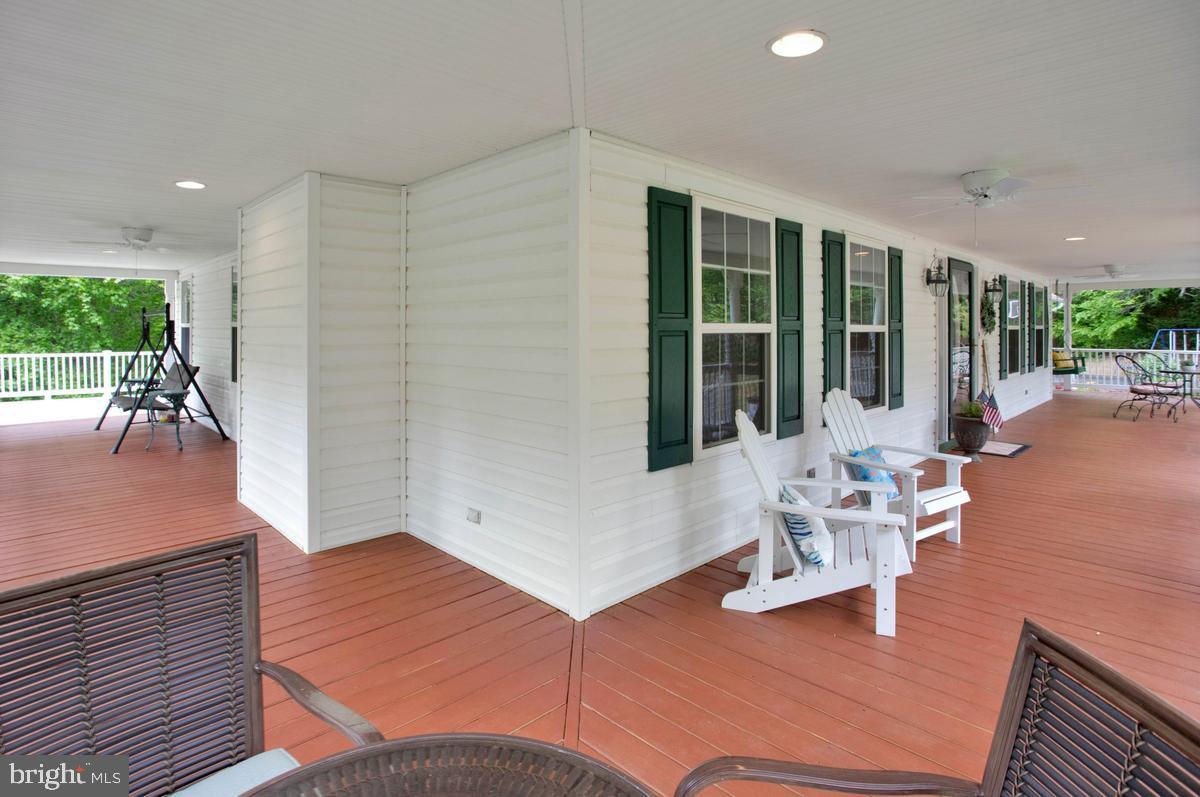 ISLAND CREEK WOODS - Residential