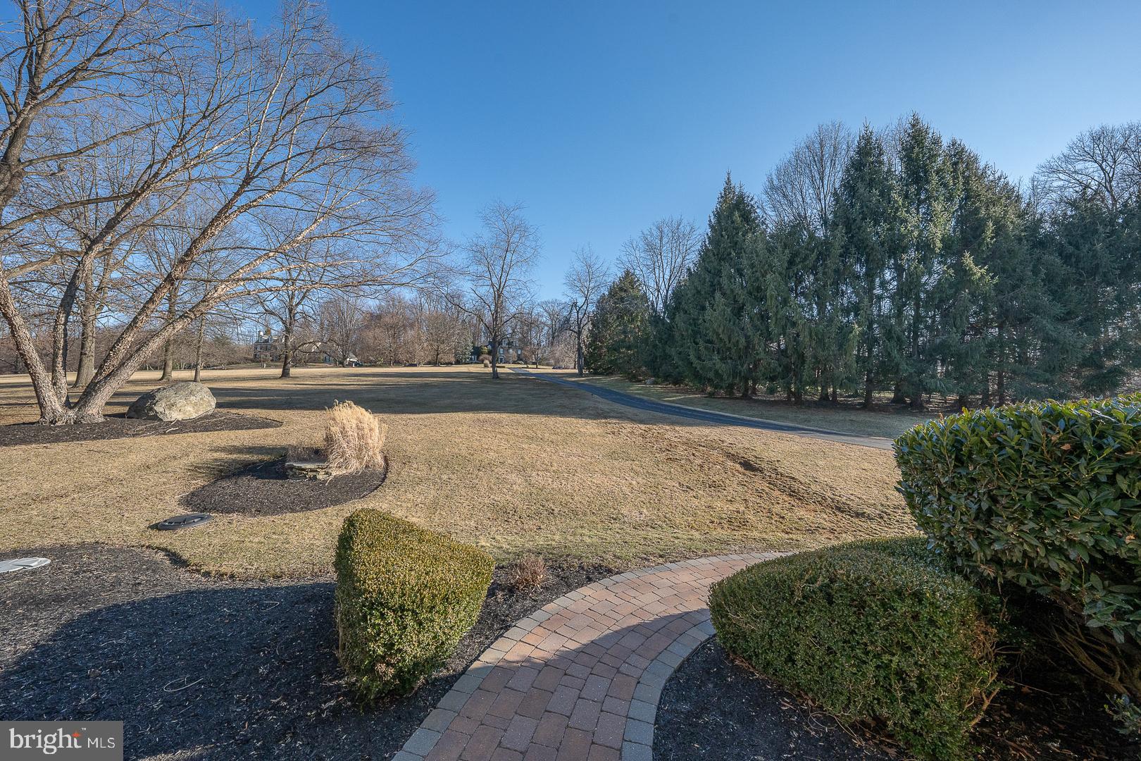 WHITEHORSE - Residential