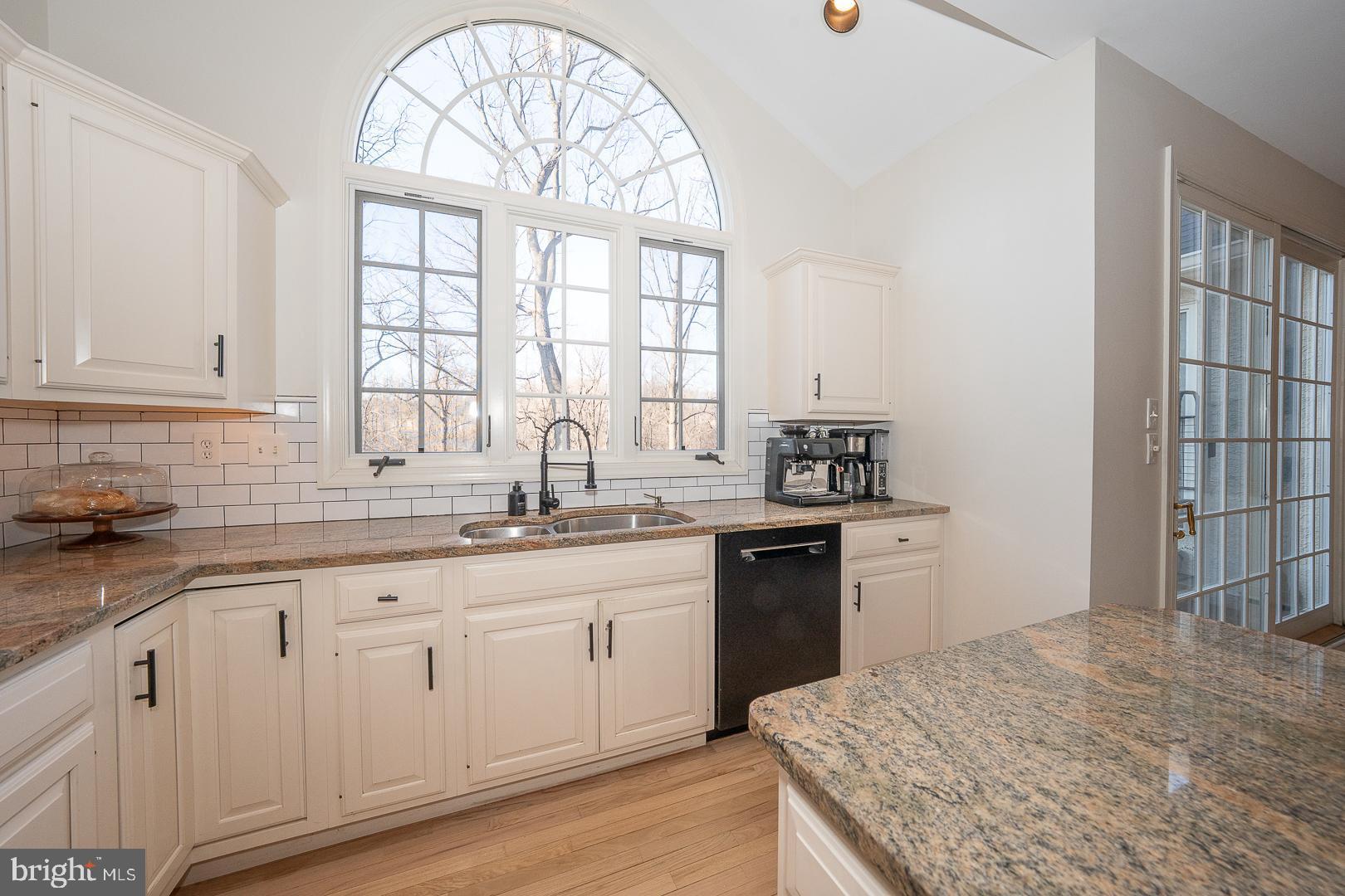 WHITEHORSE - Residential