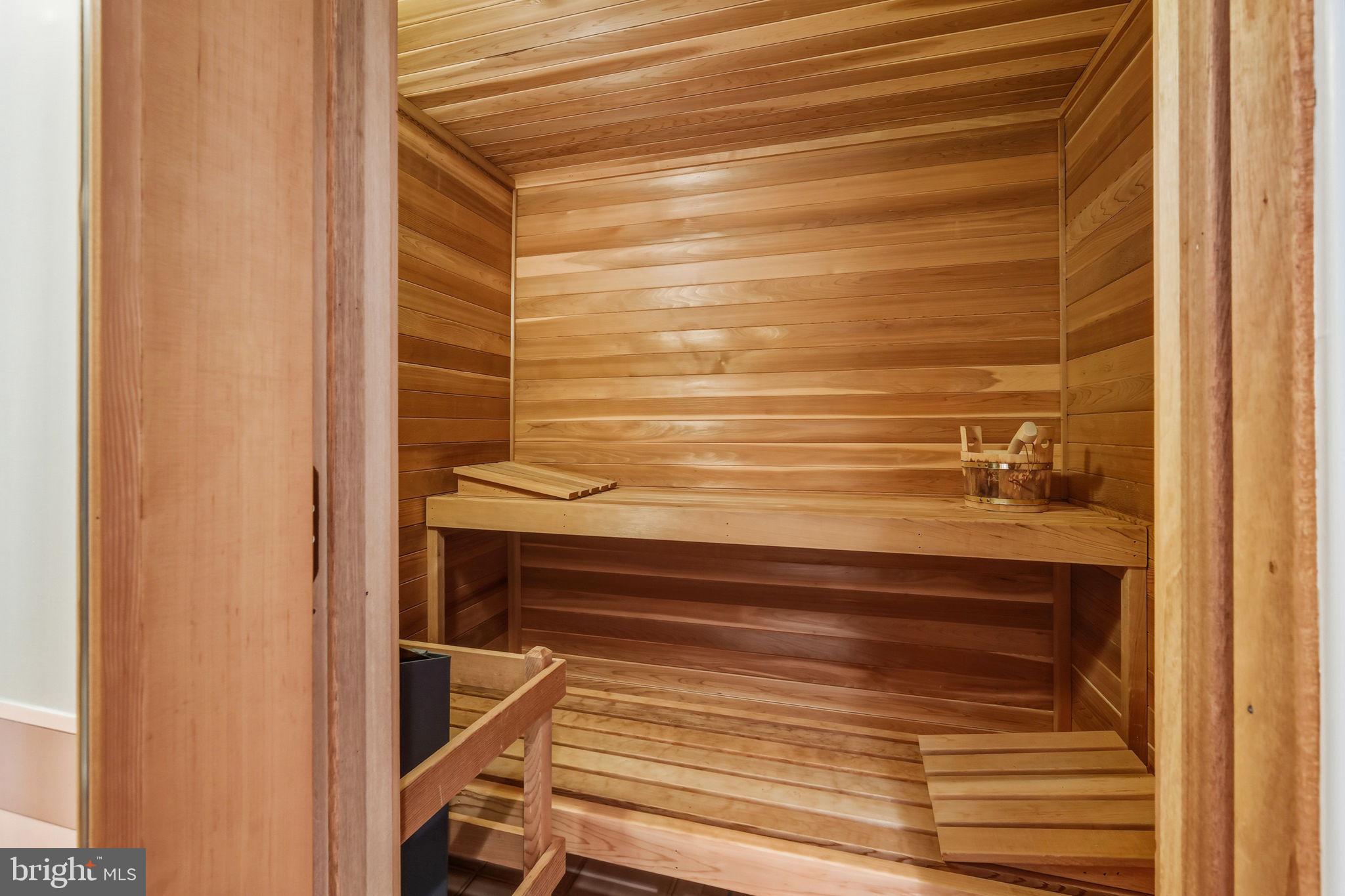 POTOMAC COMMONS - Residential