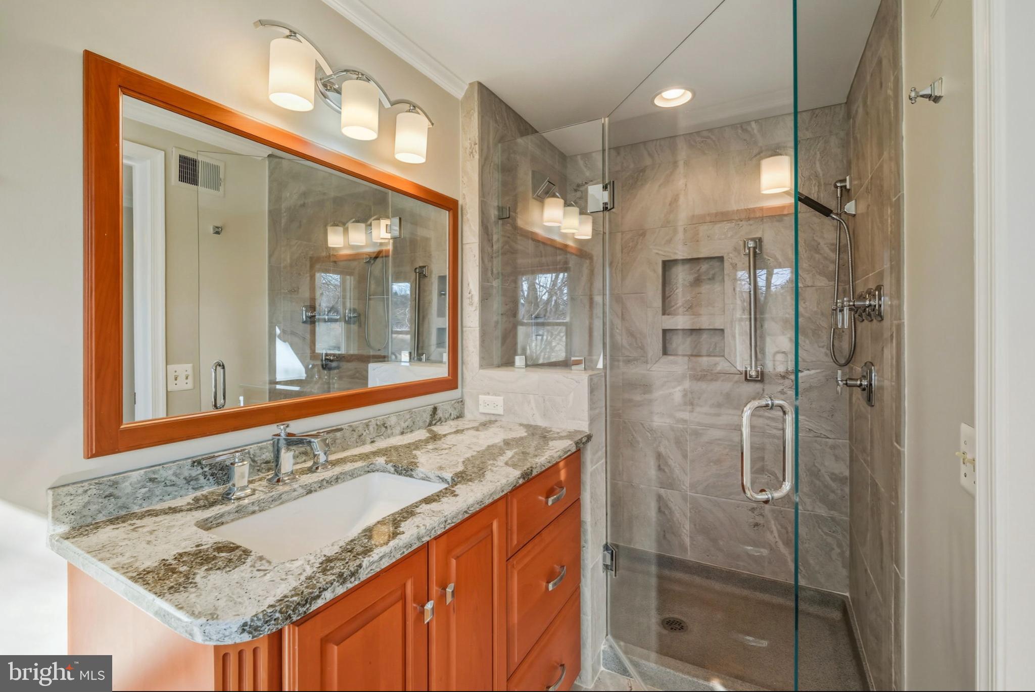 POTOMAC COMMONS - Residential