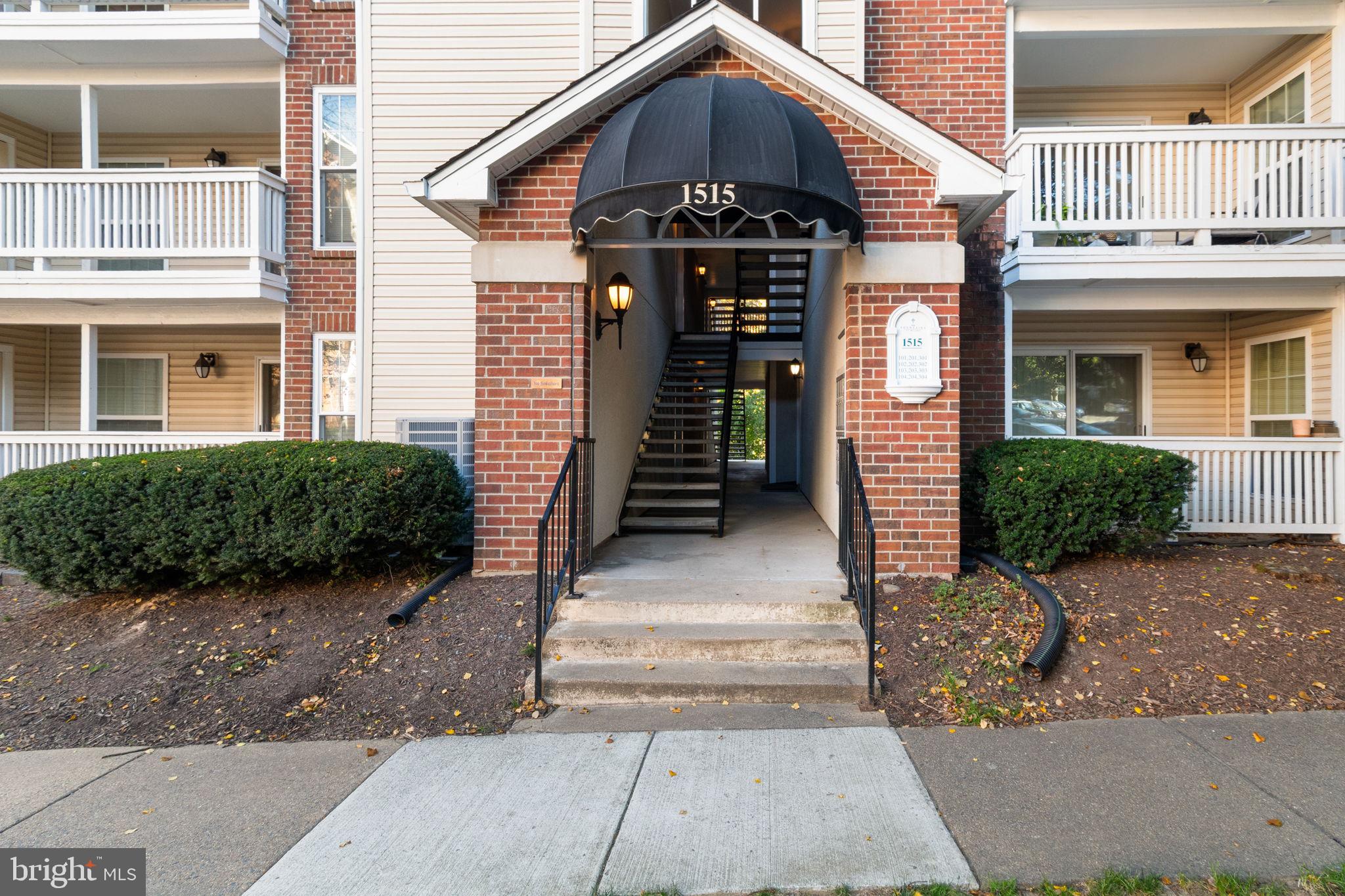 1515 LINCOLN WAY 203B