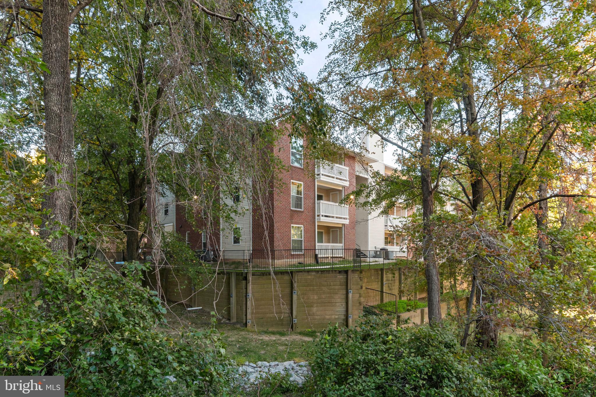 1515 LINCOLN WAY 203B