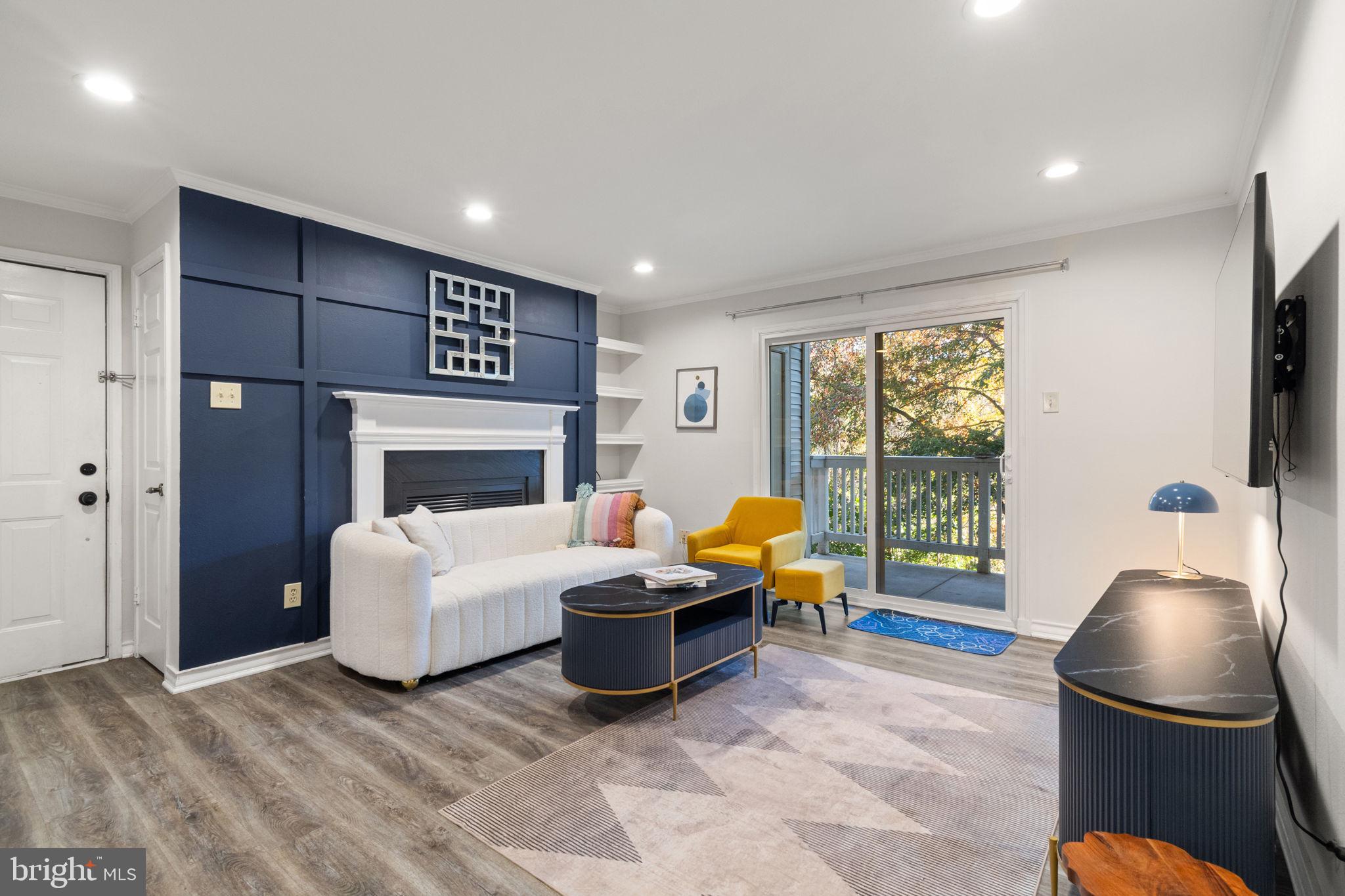 1515 LINCOLN WAY 203B