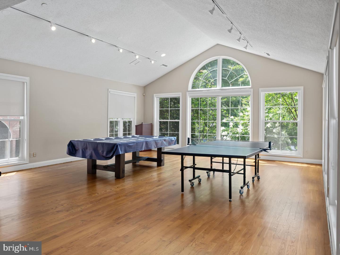 FOUNTAINS AT MCLEAN - Residential Lease