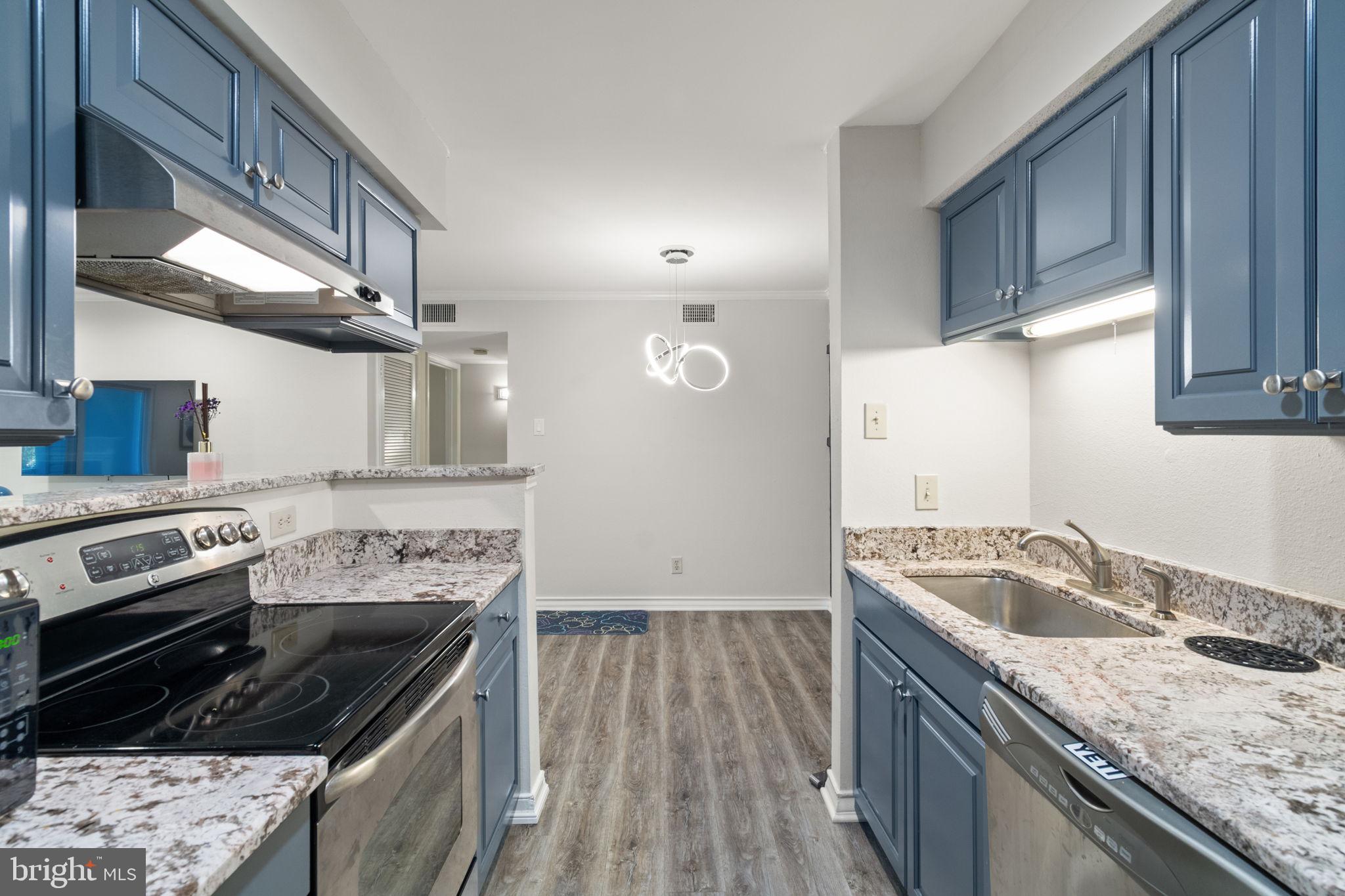 FOUNTAINS AT MCLEAN - Residential Lease