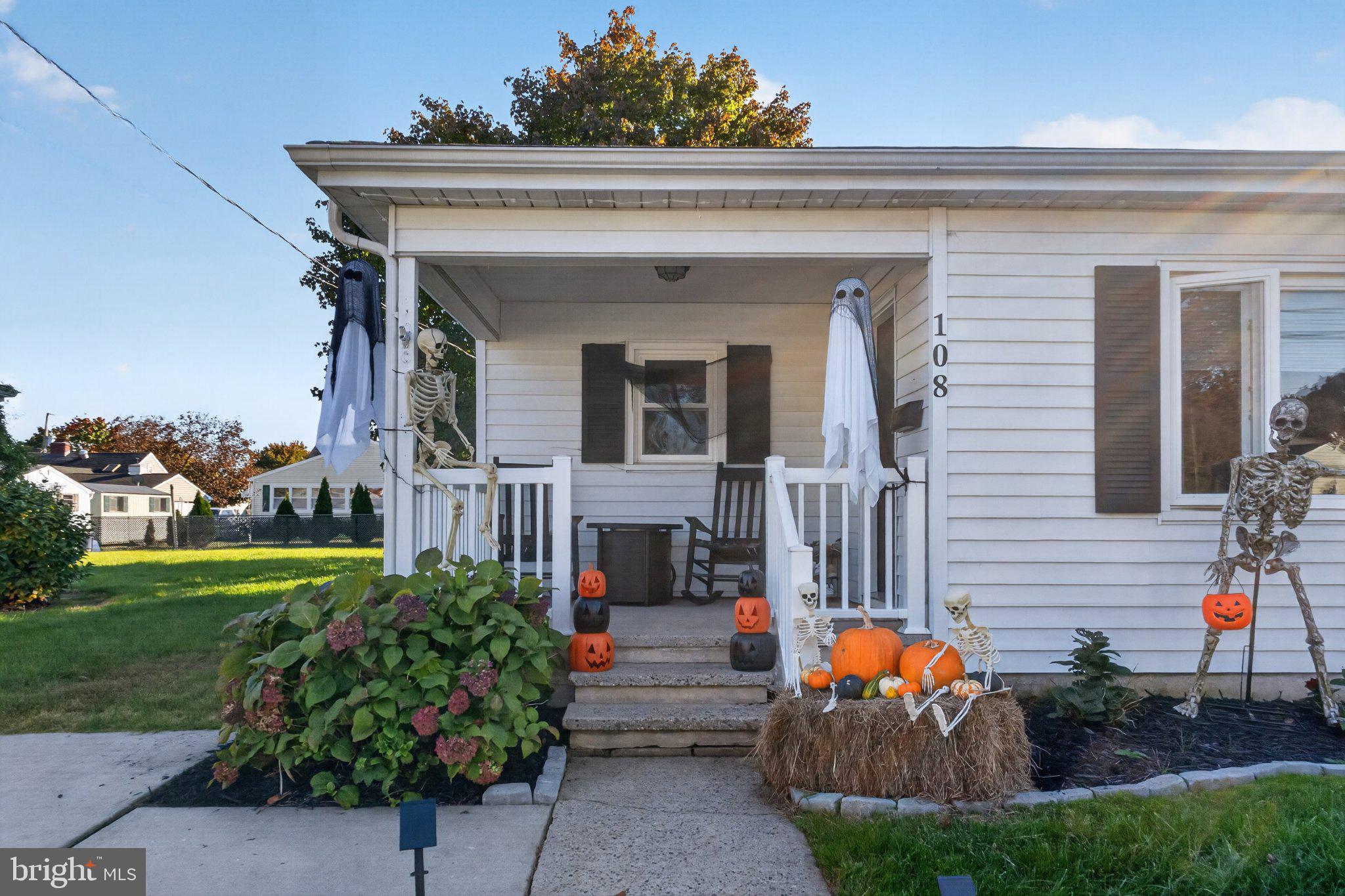 108 E COCHRAN STREET
