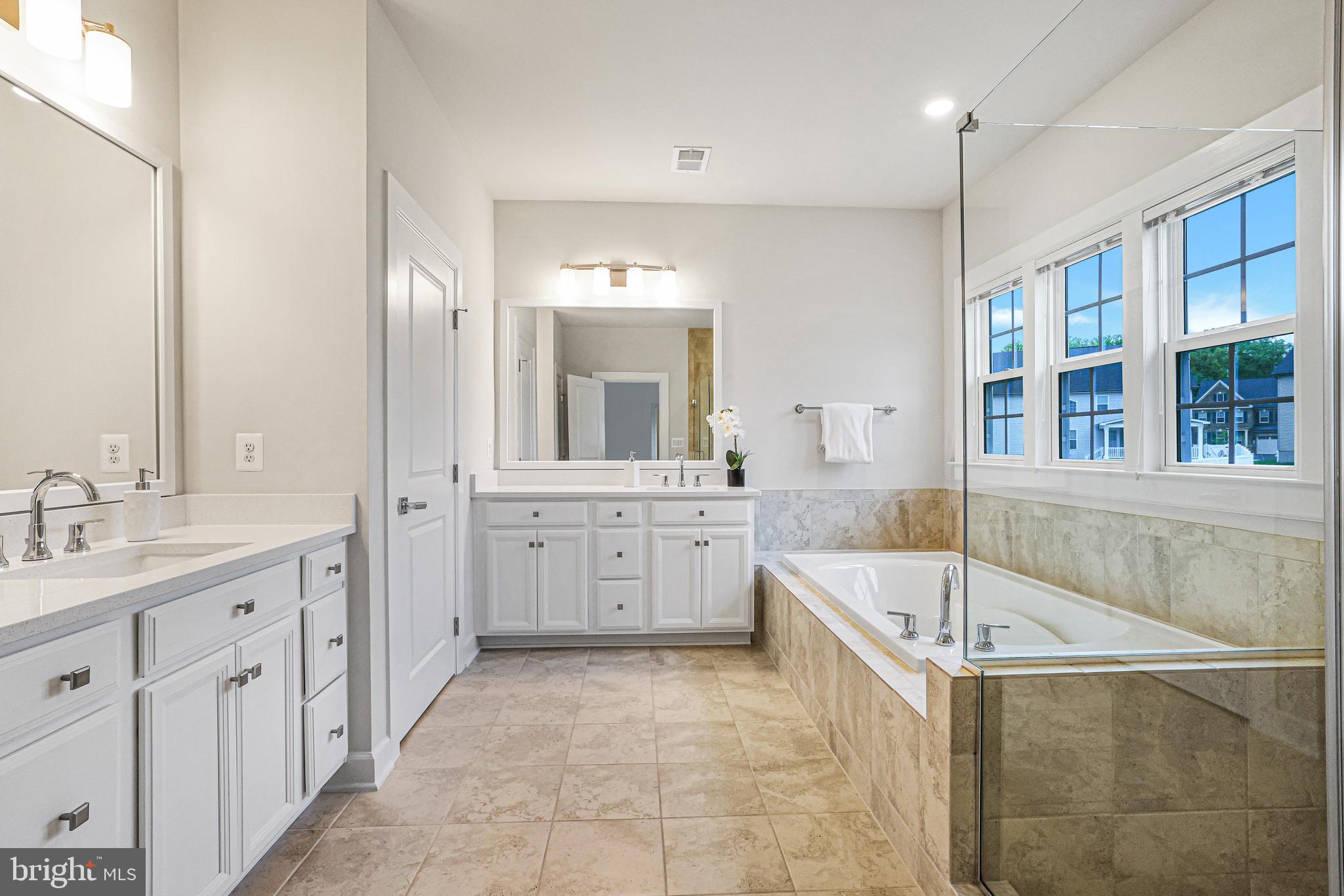 CEDAR CREEK - Residential