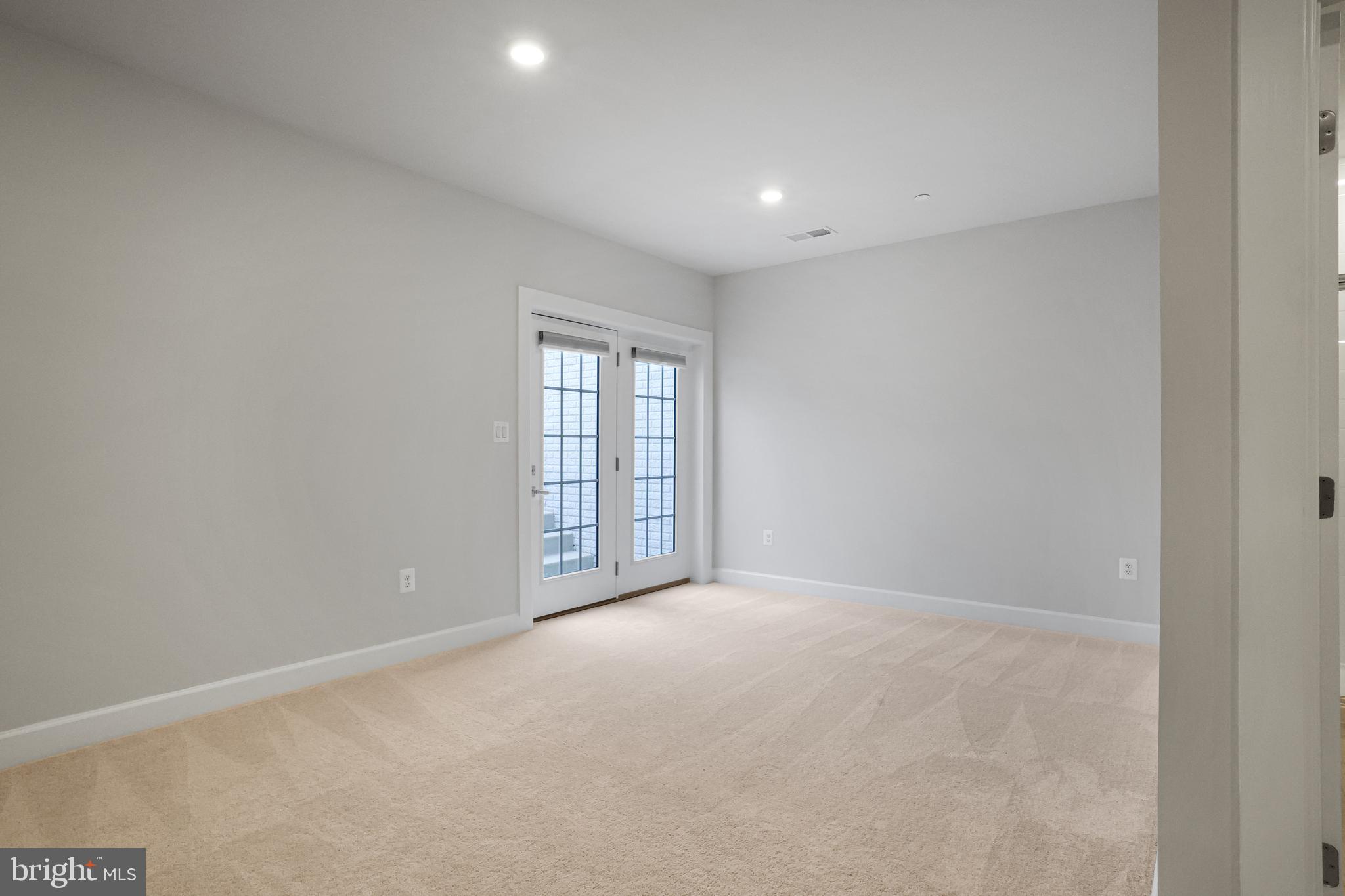 CEDAR CREEK - Residential