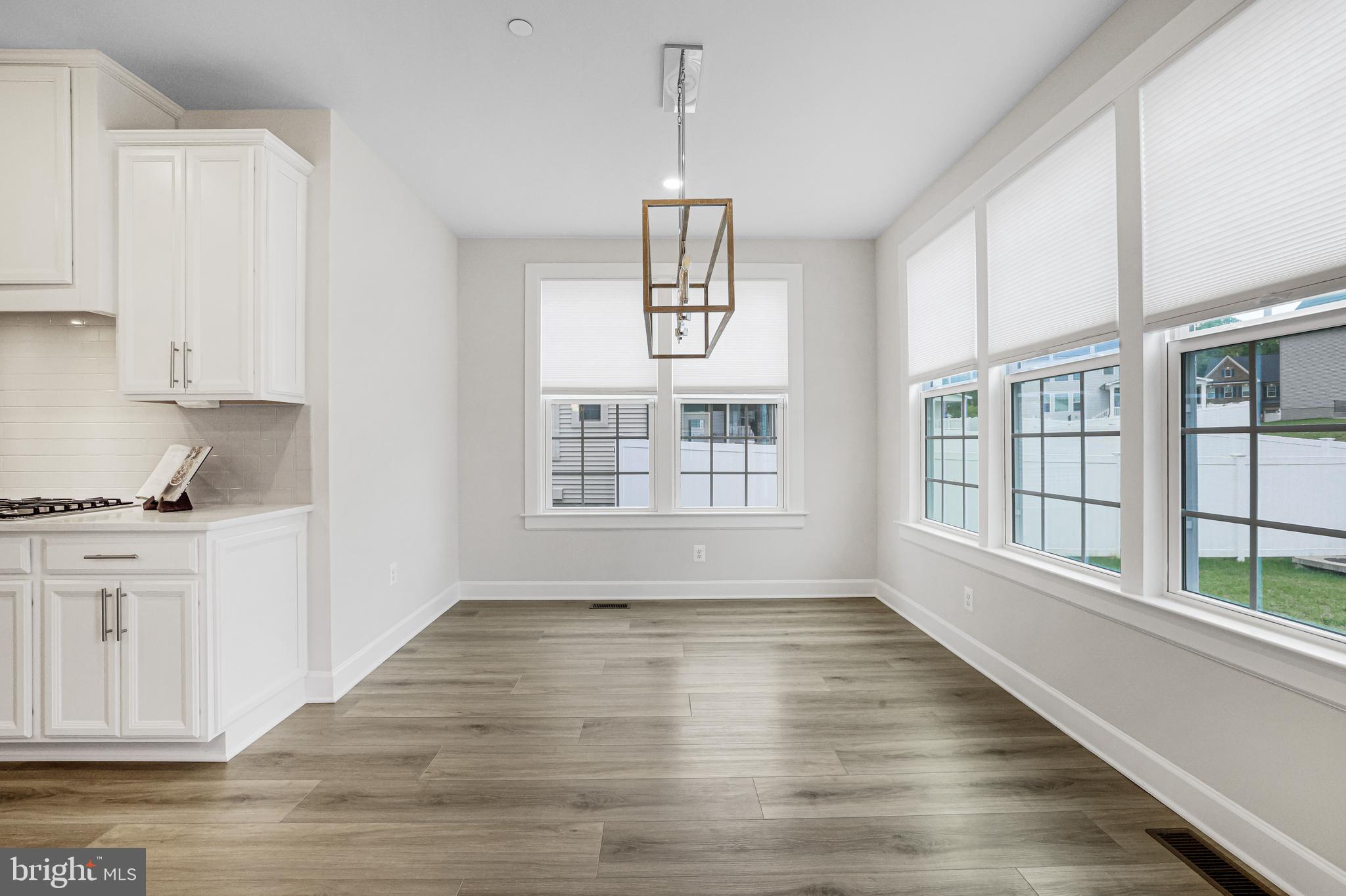 CEDAR CREEK - Residential