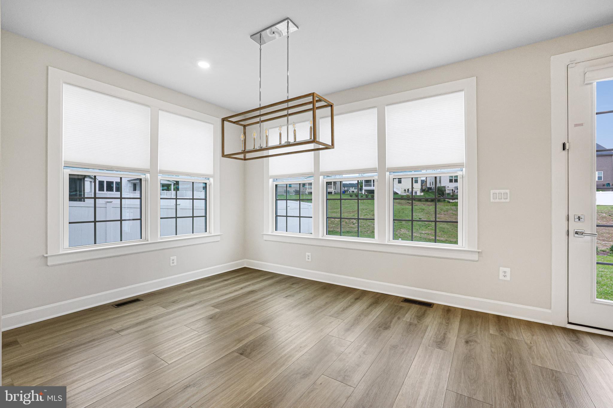 CEDAR CREEK - Residential