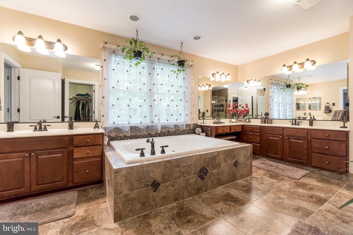 AUGUSTINE NORTH - Residential