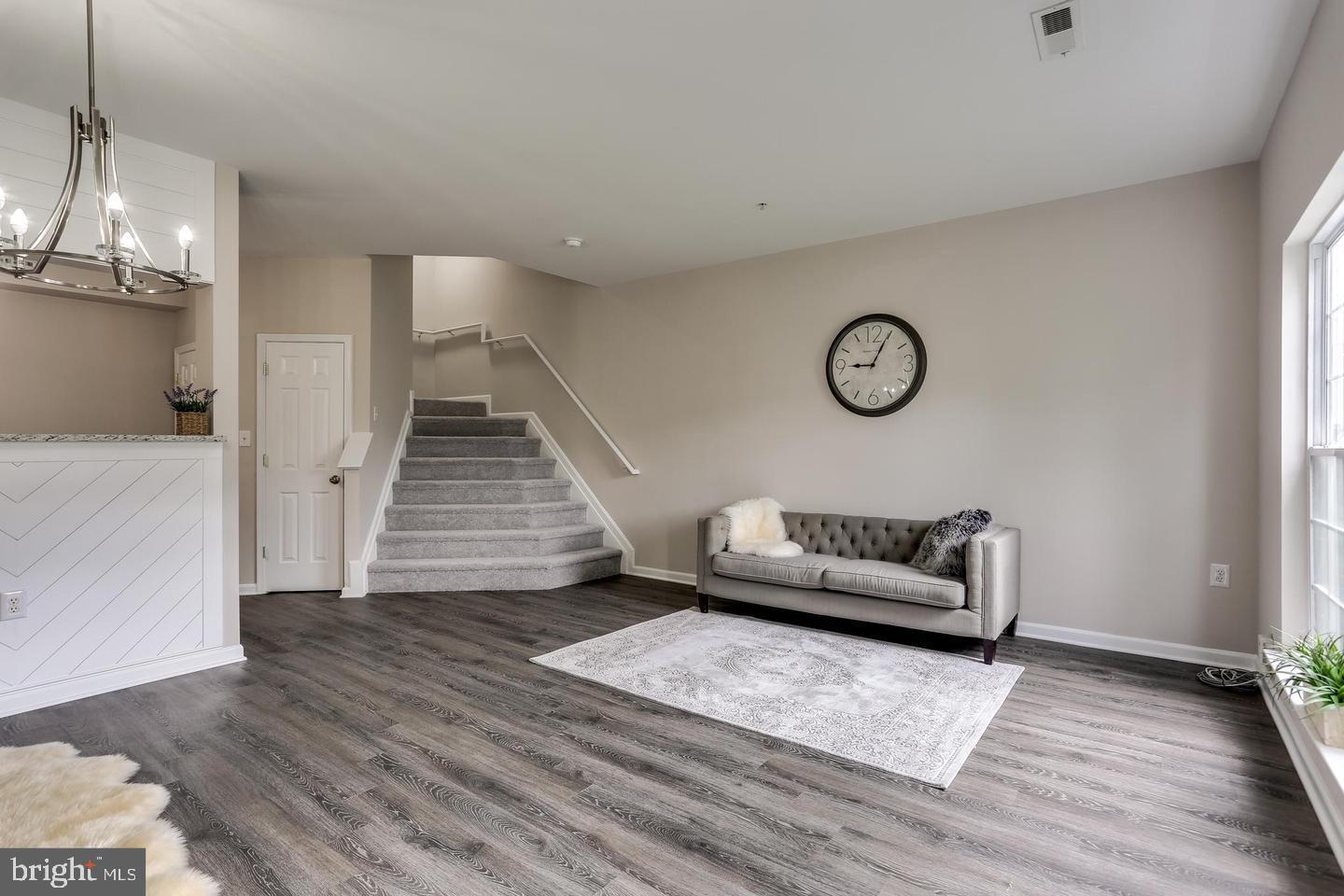 SEVEN OAKS - Residential Lease