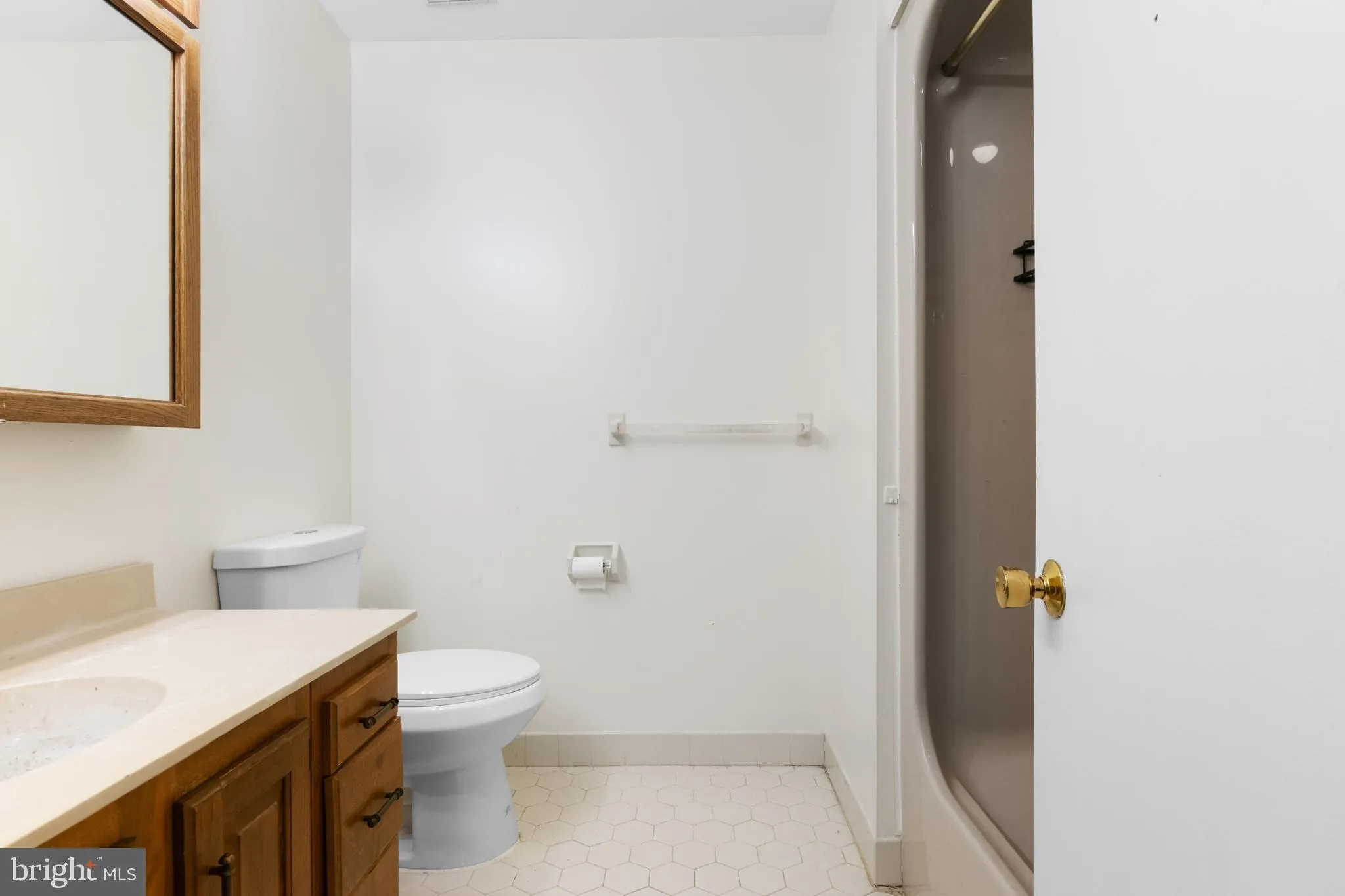 Long Branch, New Jersey 07740, United States, 2 Bedrooms Bedrooms, ,3 BathroomsBathrooms,Residential,Coming Soon,212270