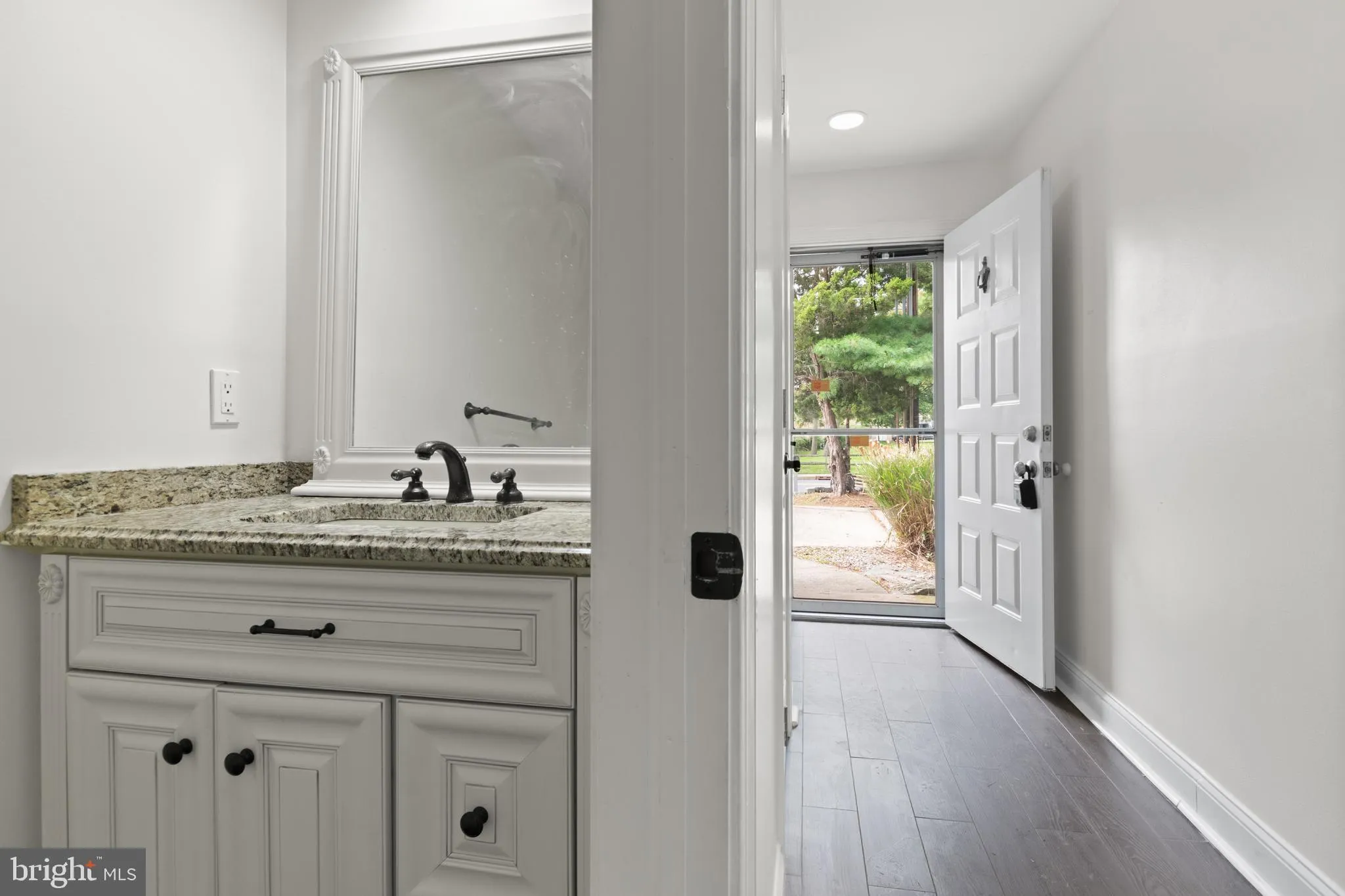 Long Branch, New Jersey 07740, United States, 2 Bedrooms Bedrooms, ,3 BathroomsBathrooms,Residential,Coming Soon,212270