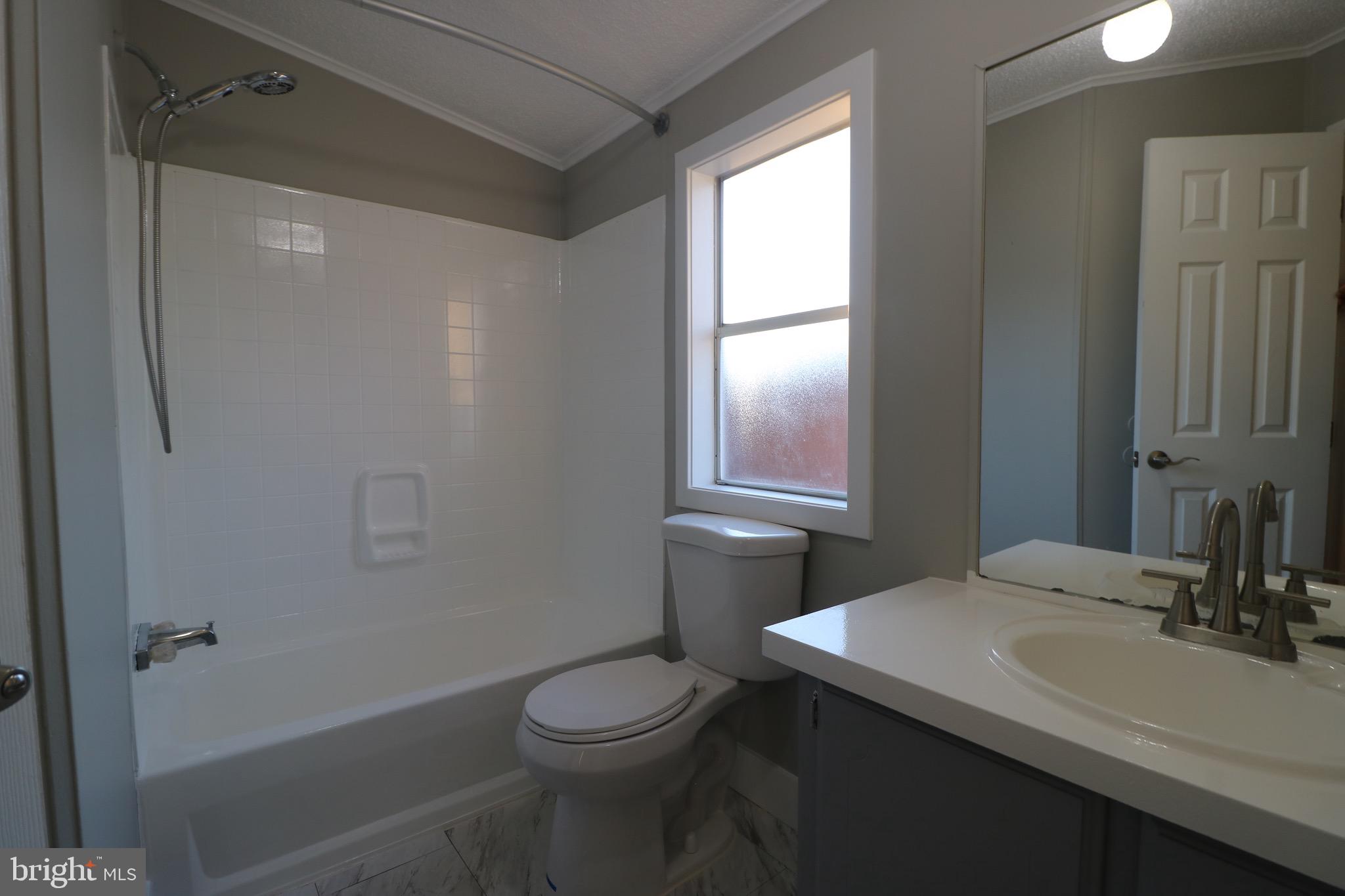 MIDDLE RIVER - Residential