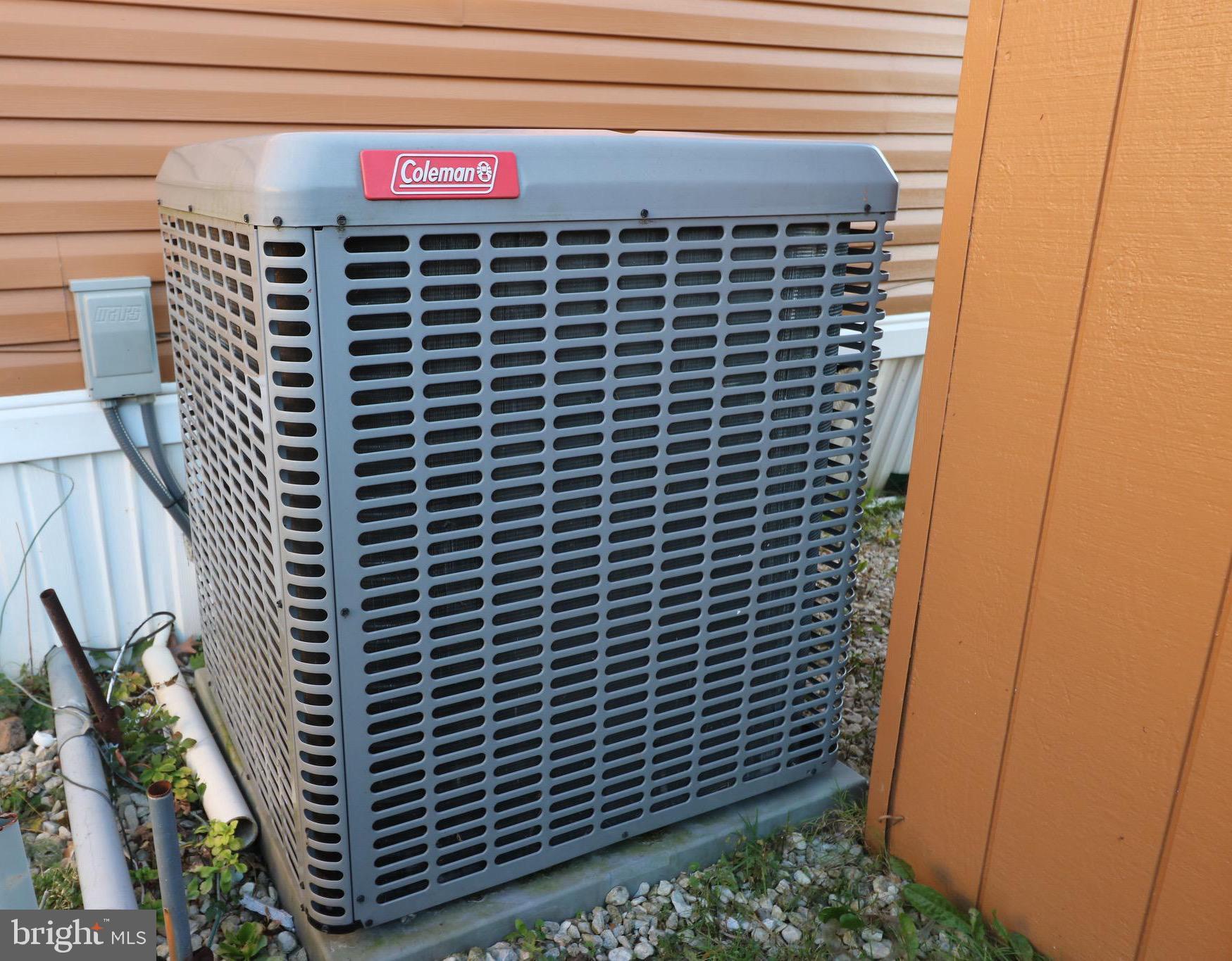 MIDDLE RIVER - Residential