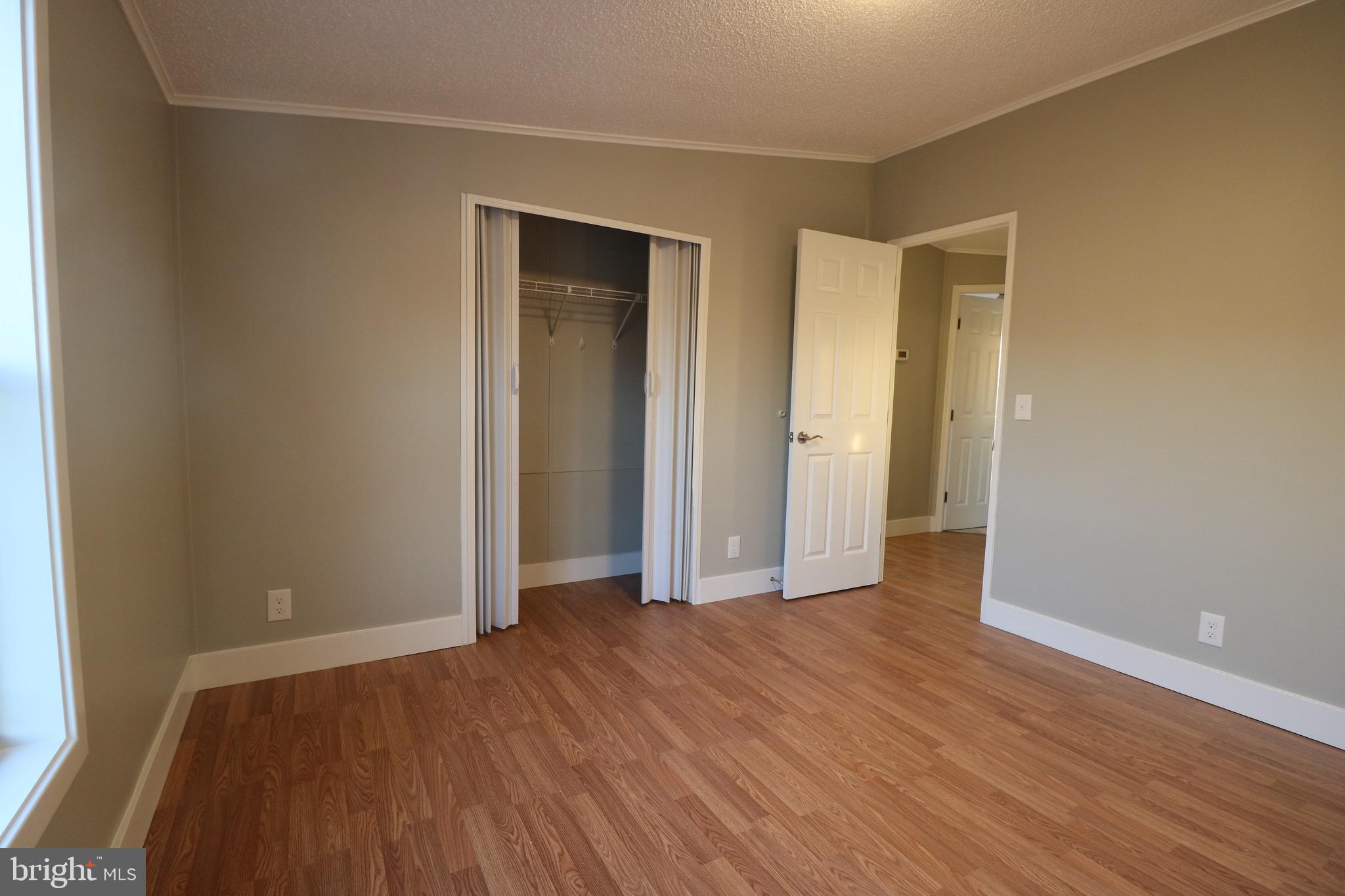 MIDDLE RIVER - Residential