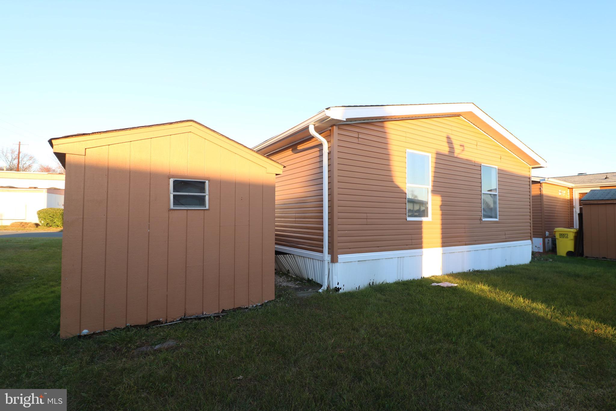 MIDDLE RIVER - Residential