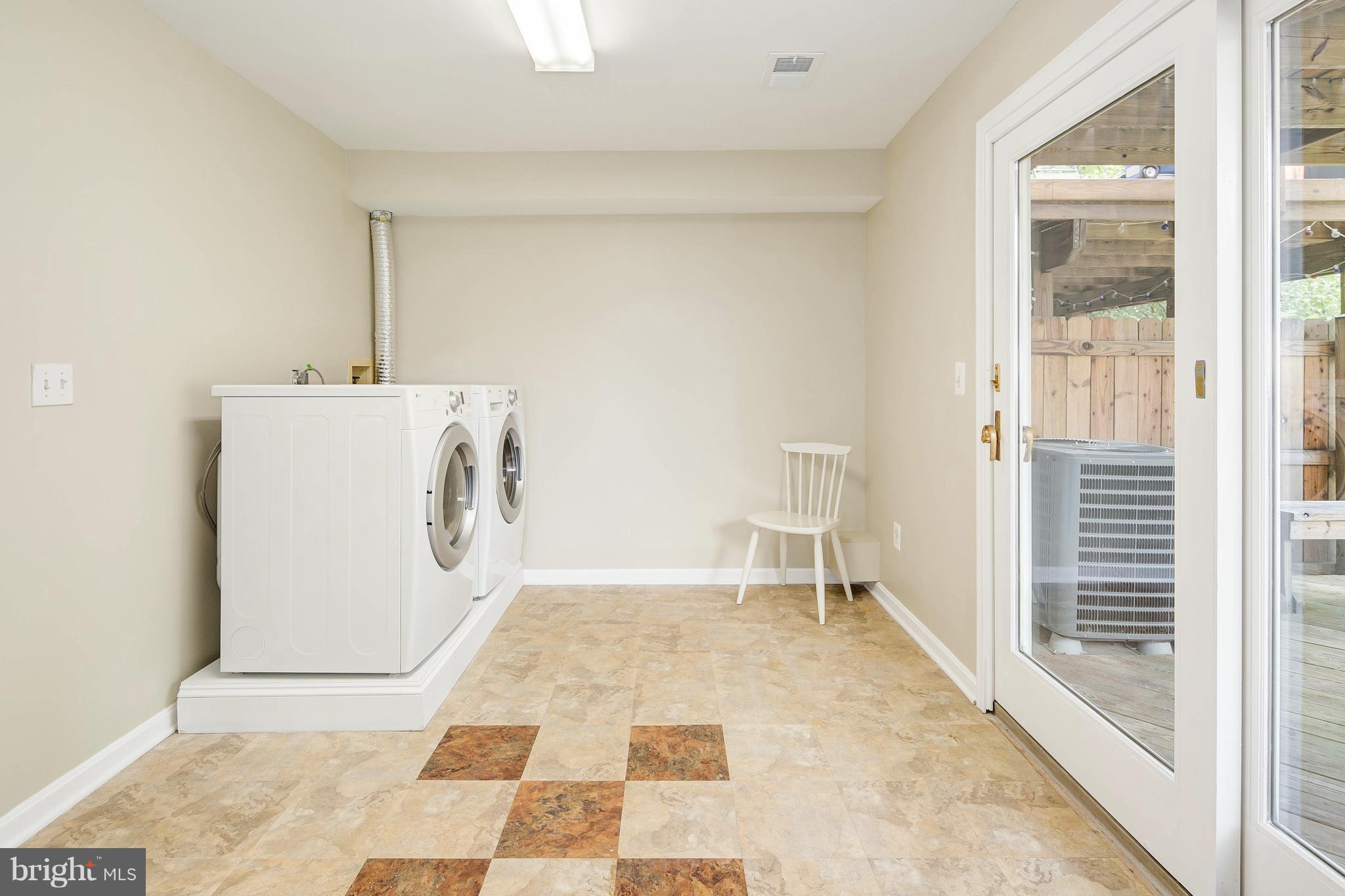 SINGLETONS GROVE - Residential