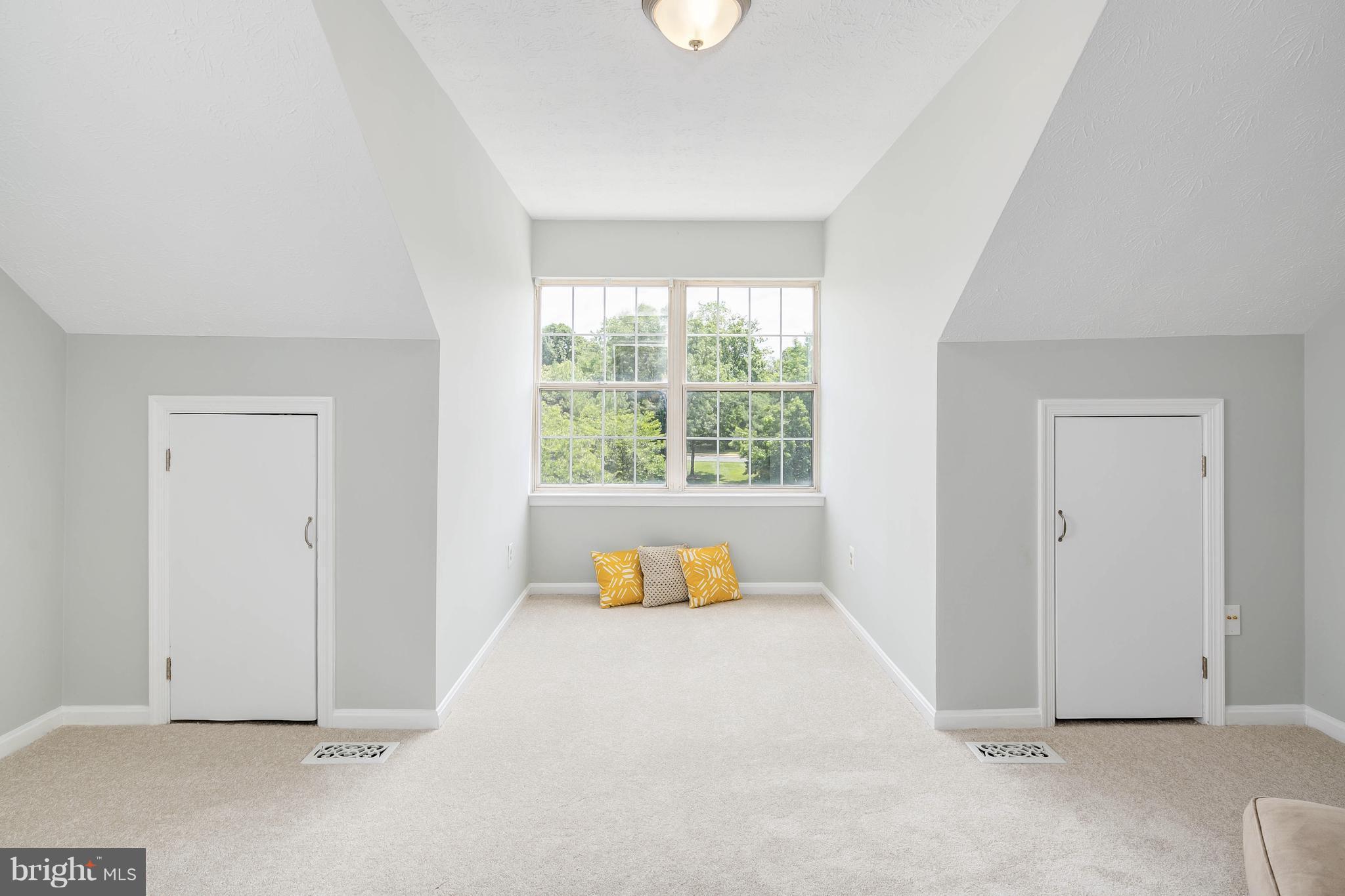 SINGLETONS GROVE - Residential