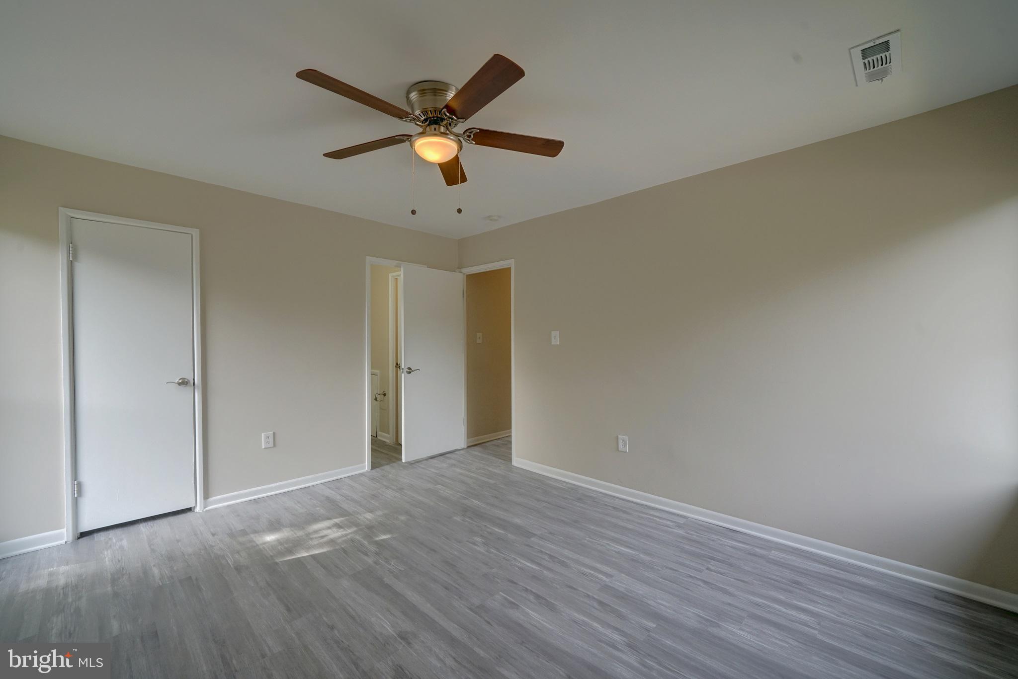 VILLAGE OF WILDE LAKE - Residential